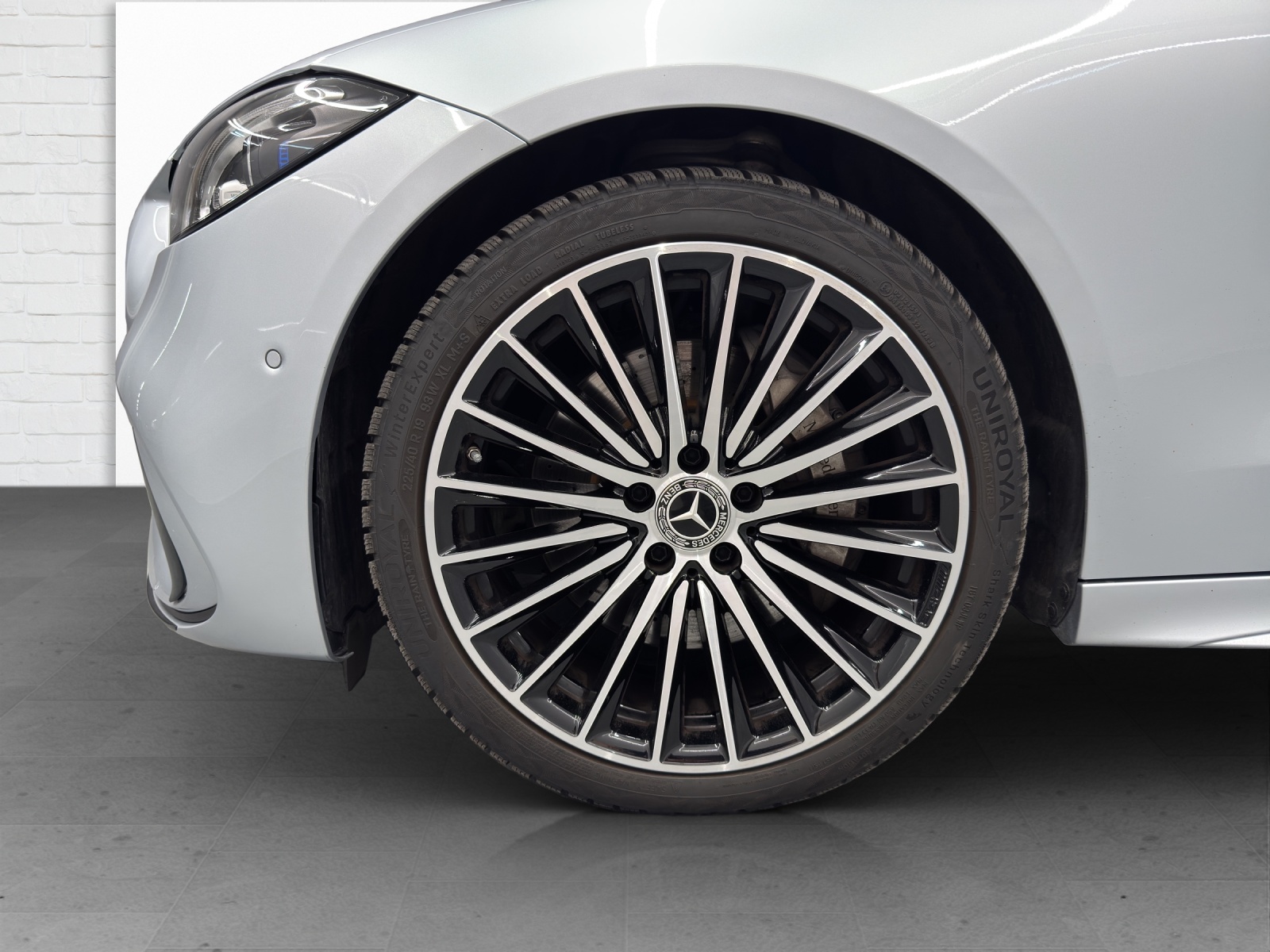 MERCEDES-BENZ C 300 AMG Line 4Matic-image-5