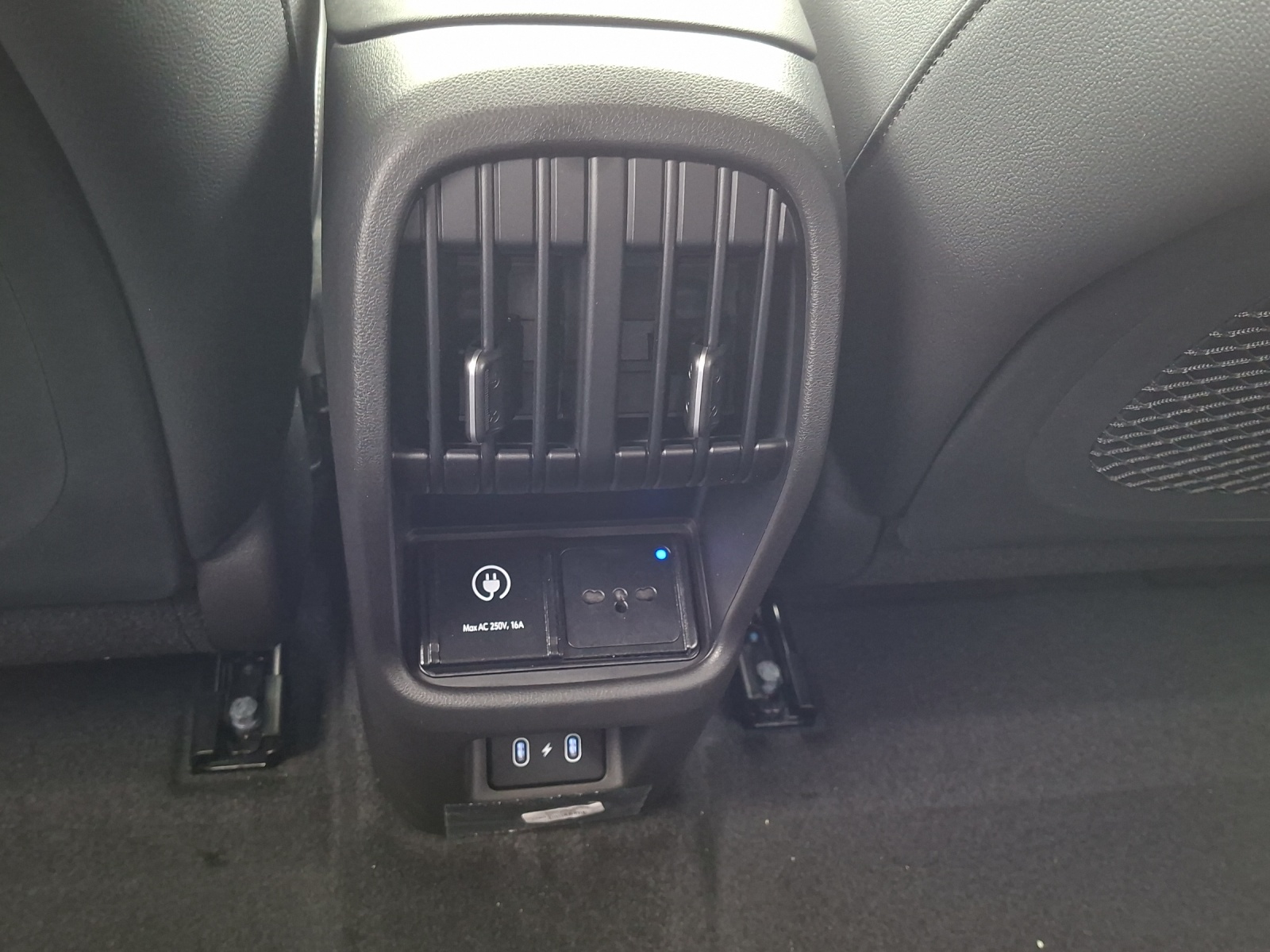 HYUNDAI Kona Electric Vertex 19"-image-15