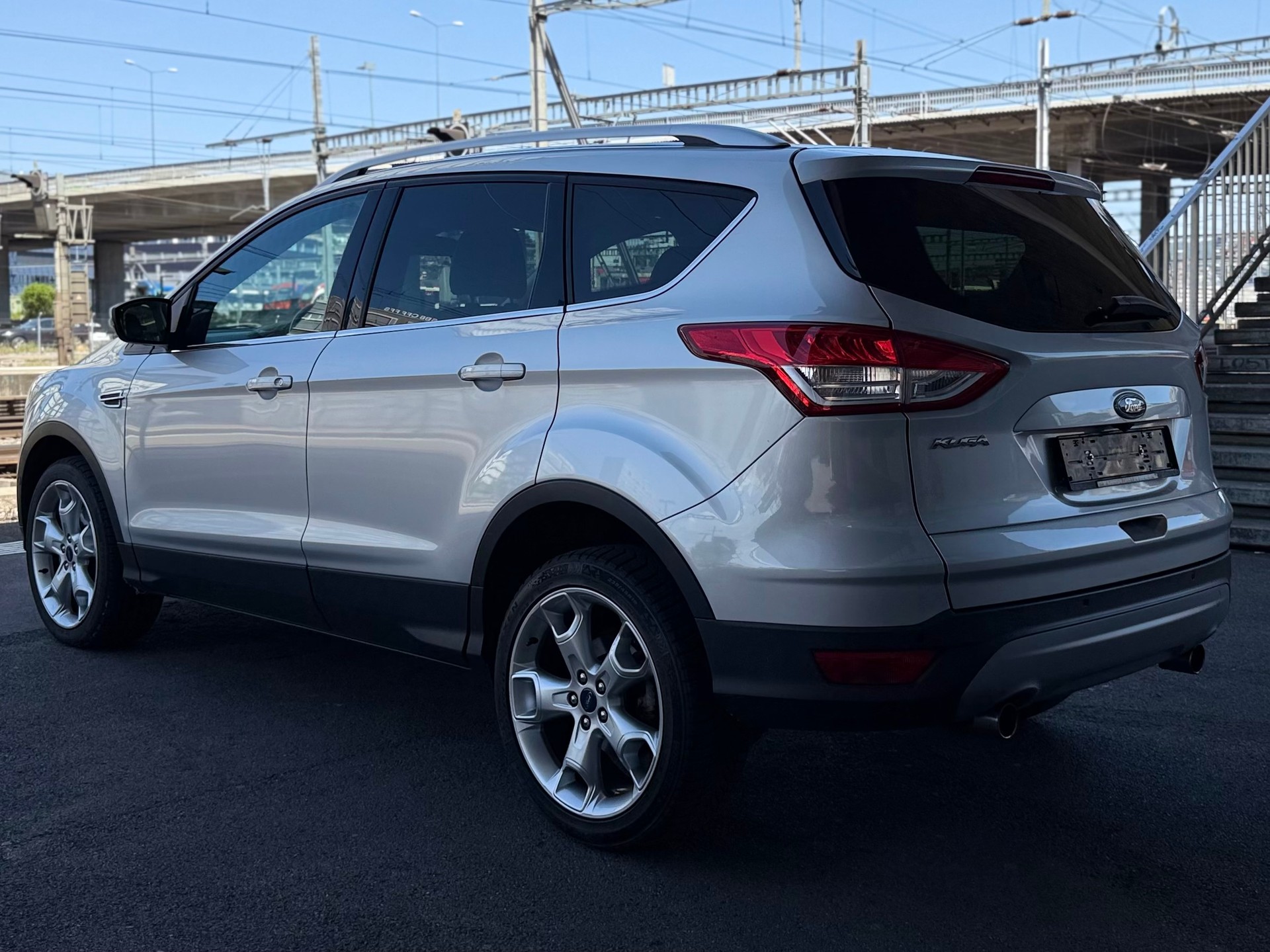FORD Kuga 1.6 SCTi Titanium 4WD Automatic-image-7