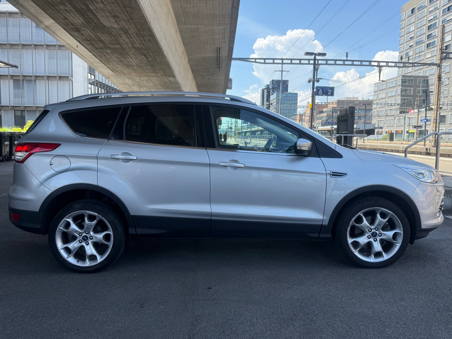 FORD Kuga 1.6 SCTi Titanium 4WD Automatic-image-3