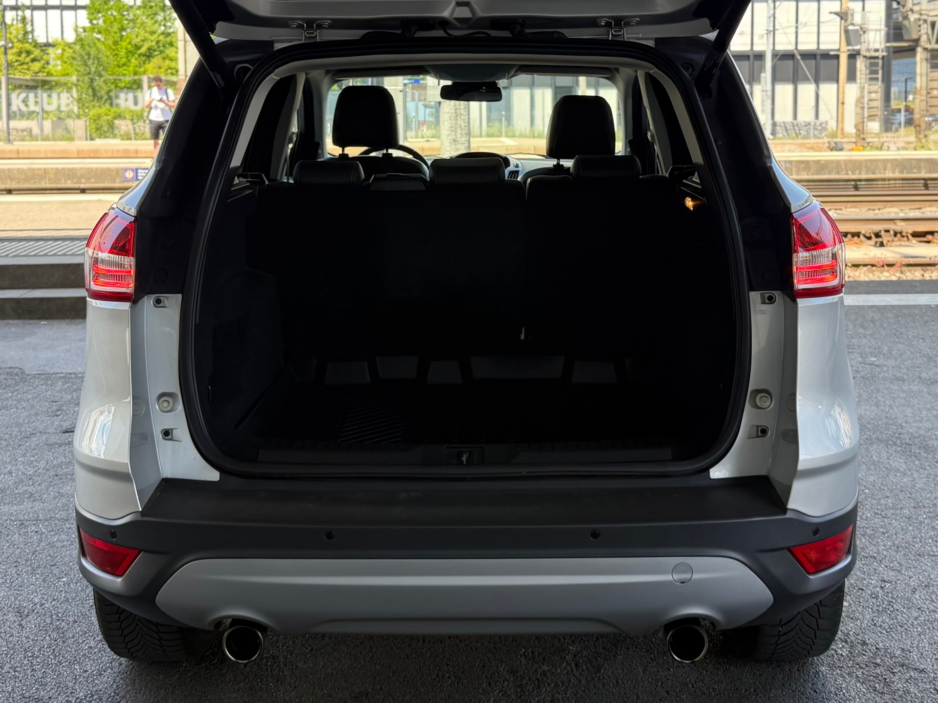 FORD Kuga 1.6 SCTi Titanium 4WD Automatic-image-8