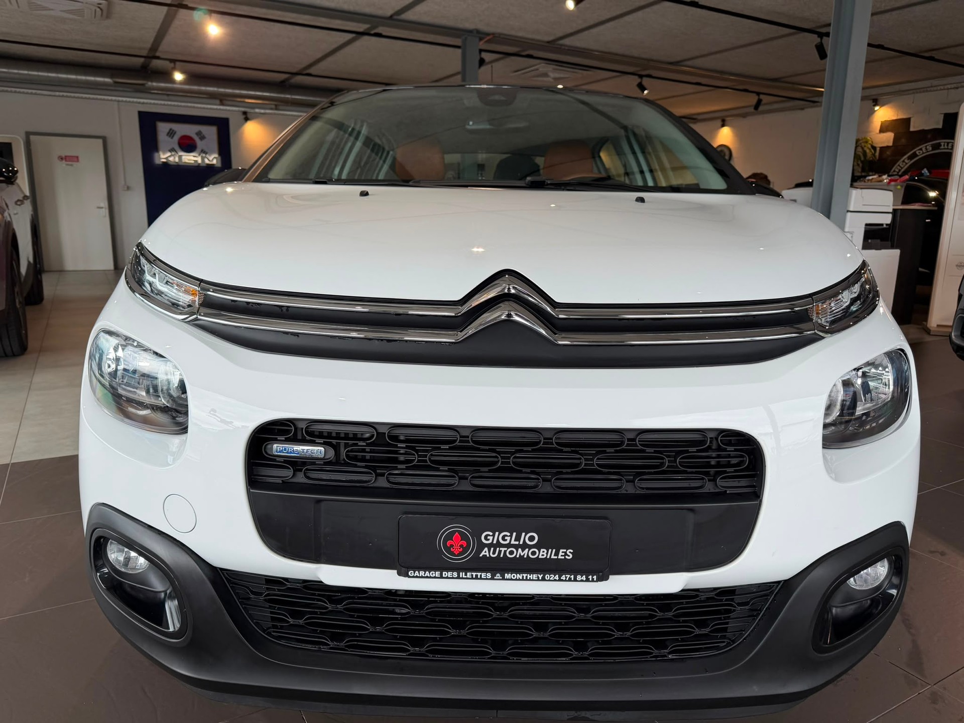 CITROEN C3 1.2i PureTech Shine EAT-image-5