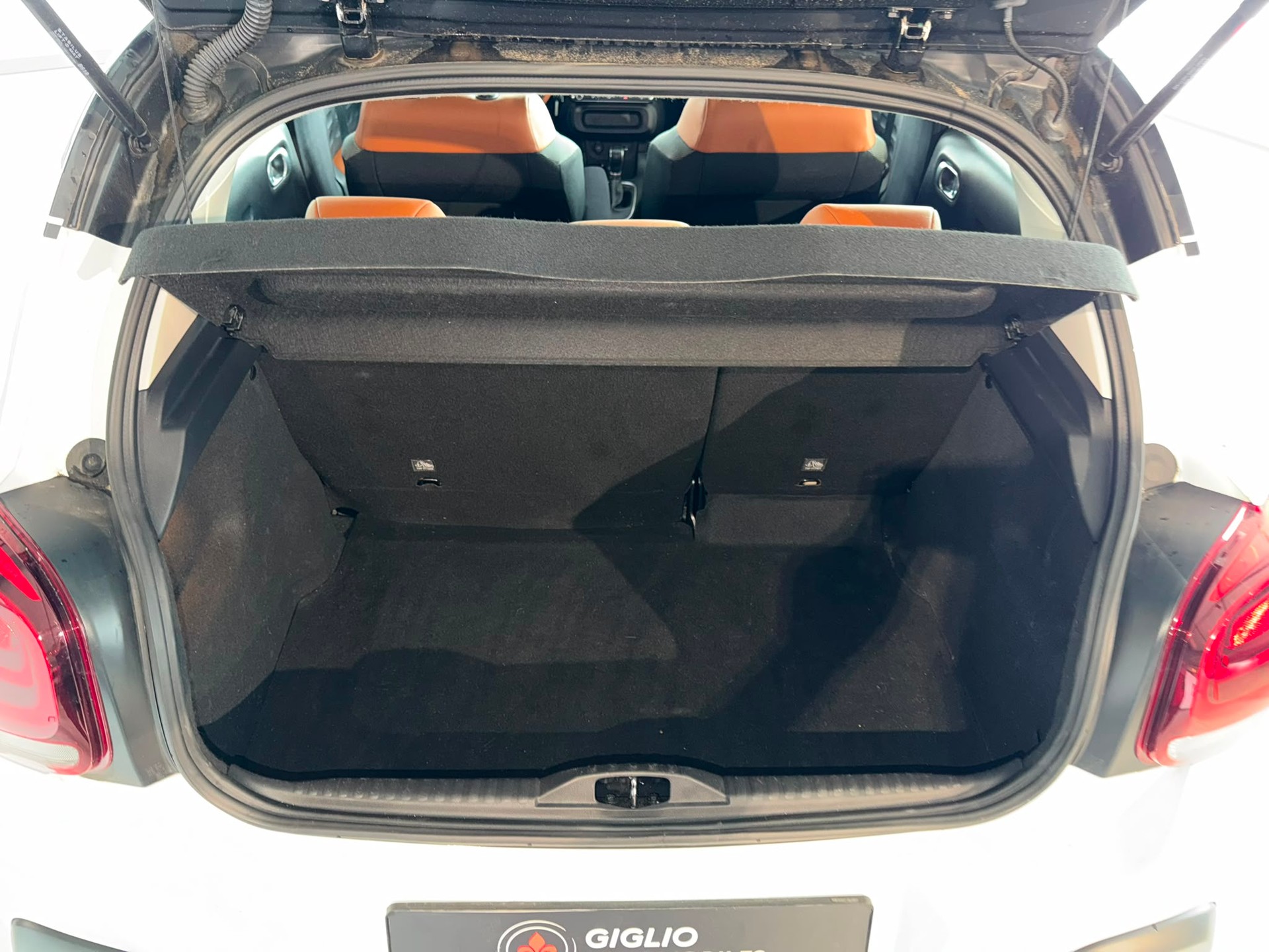 CITROEN C3 1.2i PureTech Shine EAT-image-3