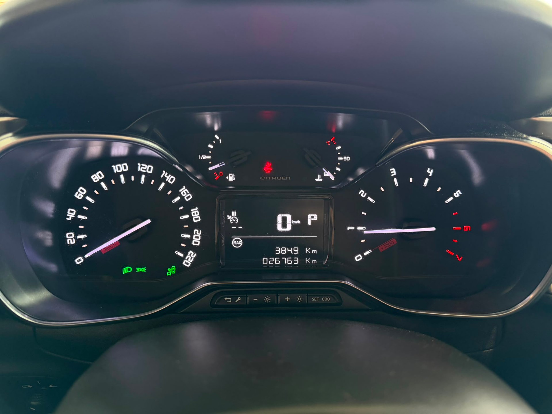 CITROEN C3 1.2i PureTech Shine EAT-image-14