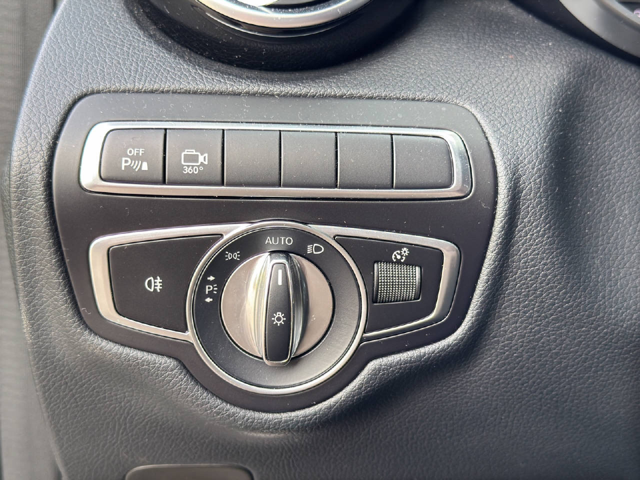 MERCEDES-BENZ GLC 220 d AMG Line 4m Coupé-image-11