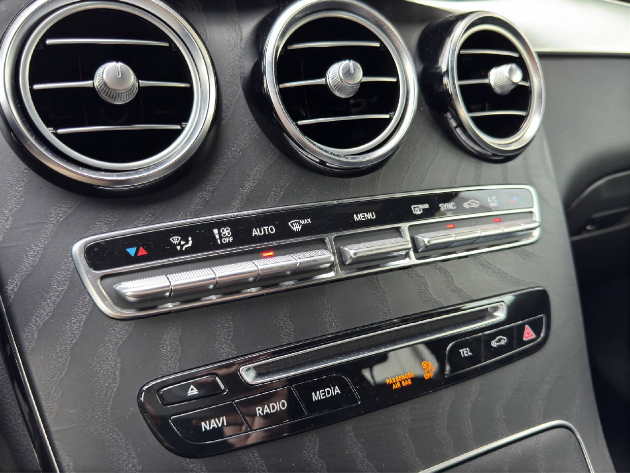 MERCEDES-BENZ GLC 220 d AMG Line 4m Coupé-image-12