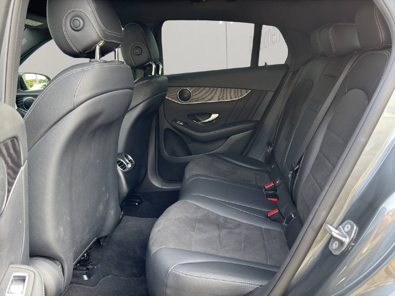 MERCEDES-BENZ GLC 220 d AMG Line 4m Coupé-image-9