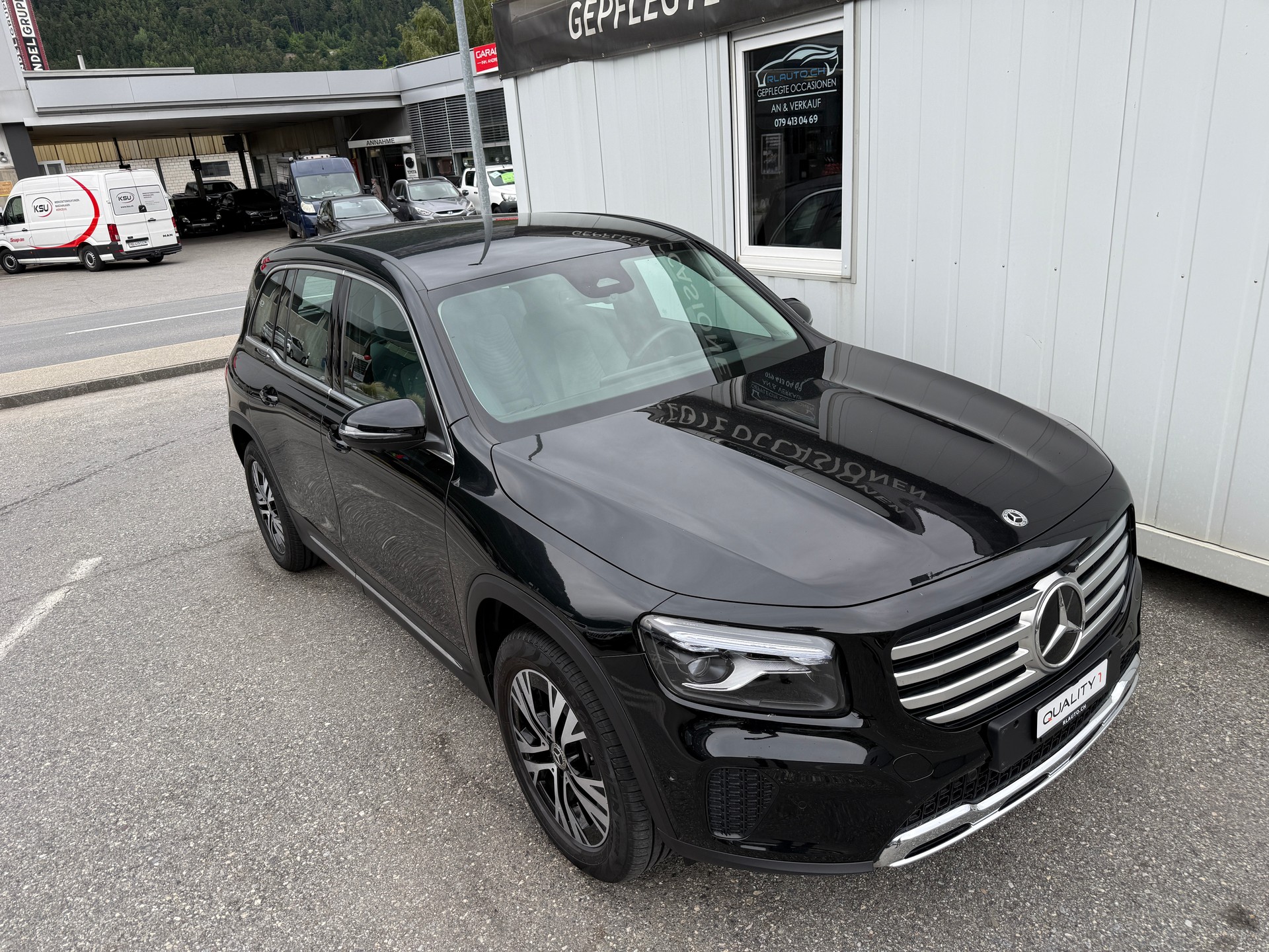 MERCEDES-BENZ GLB 220 d 4Matic 8G-Tronic-image-1