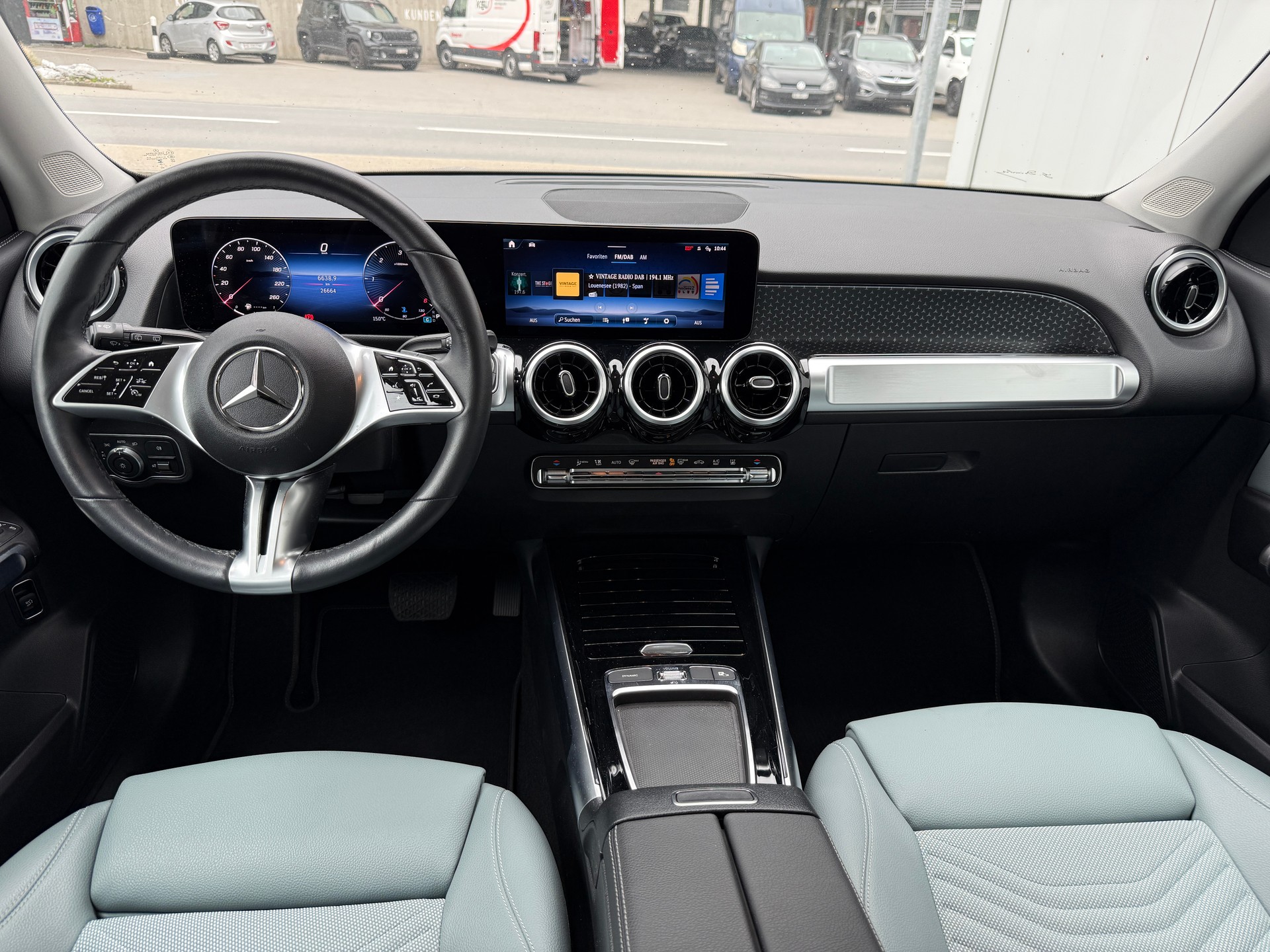 MERCEDES-BENZ GLB 220 d 4Matic 8G-Tronic-image-11