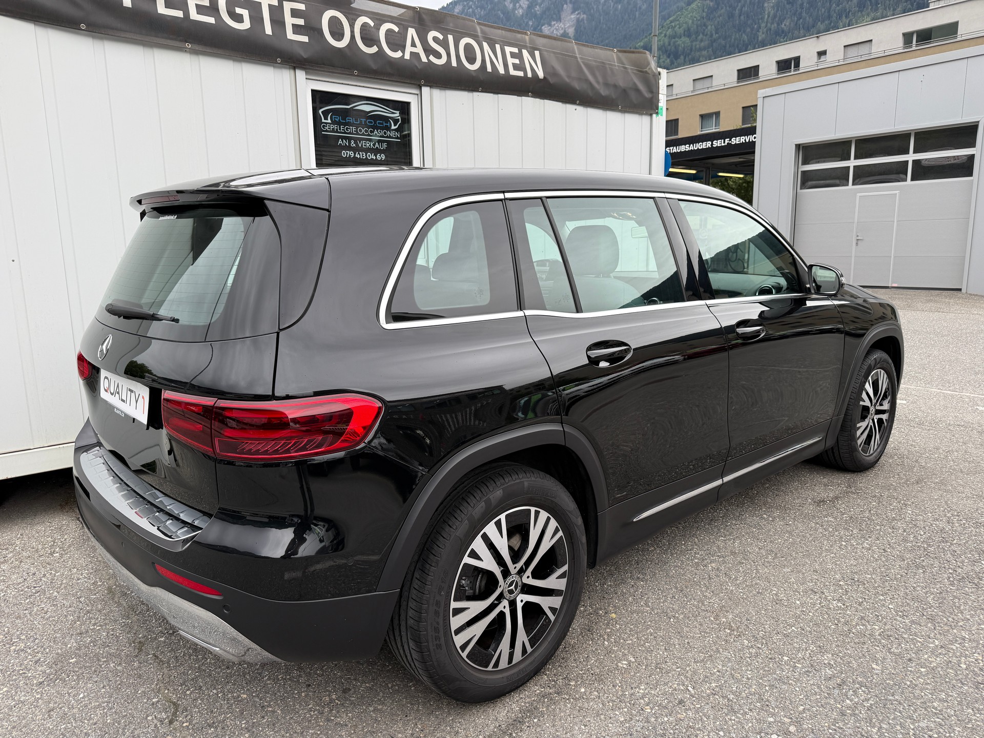 MERCEDES-BENZ GLB 220 d 4Matic 8G-Tronic-image-3