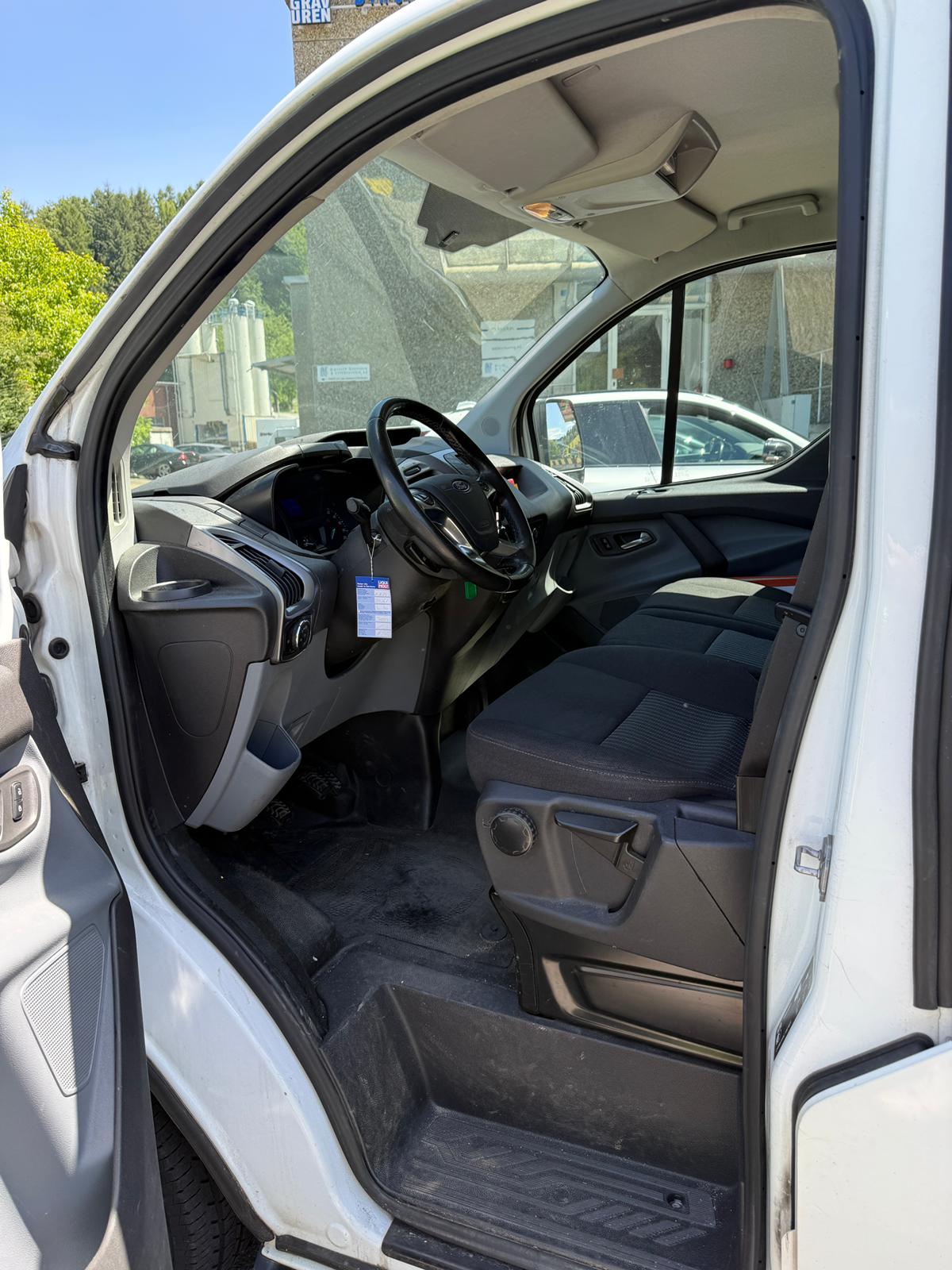FORD TRANSIT CUSTOM-image-8
