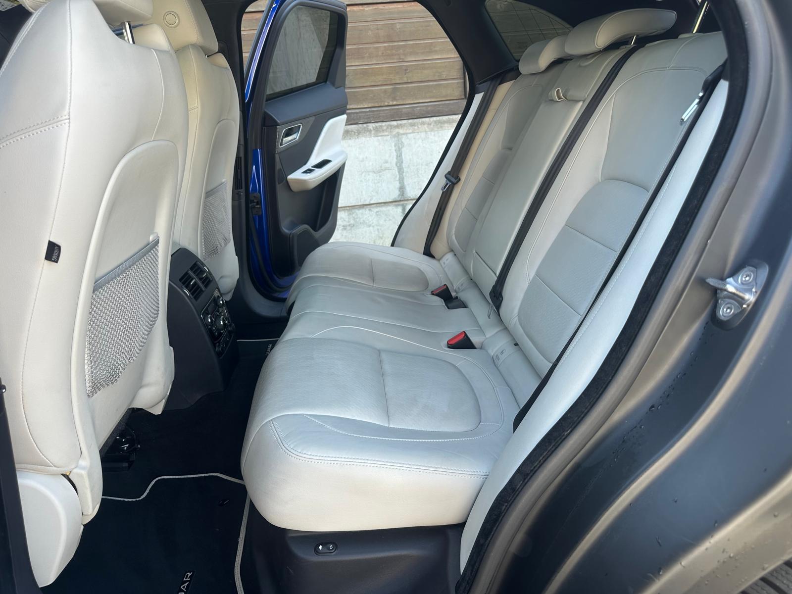 JAGUAR F-Pace 3.0 TD First Edition AWD Automatik-image-10