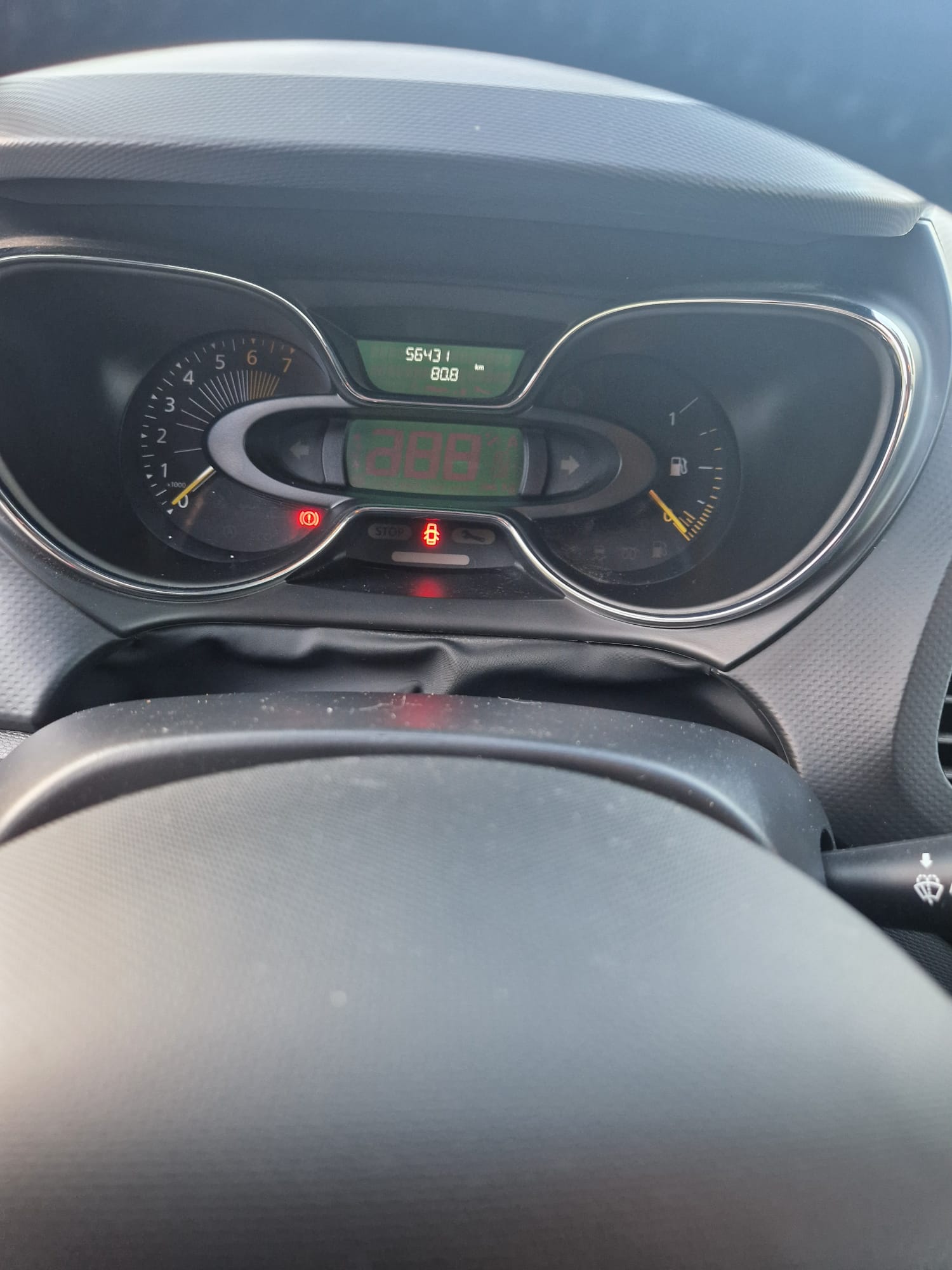 RENAULT Captur 1.2 T Helly Hansen EDC-image-14