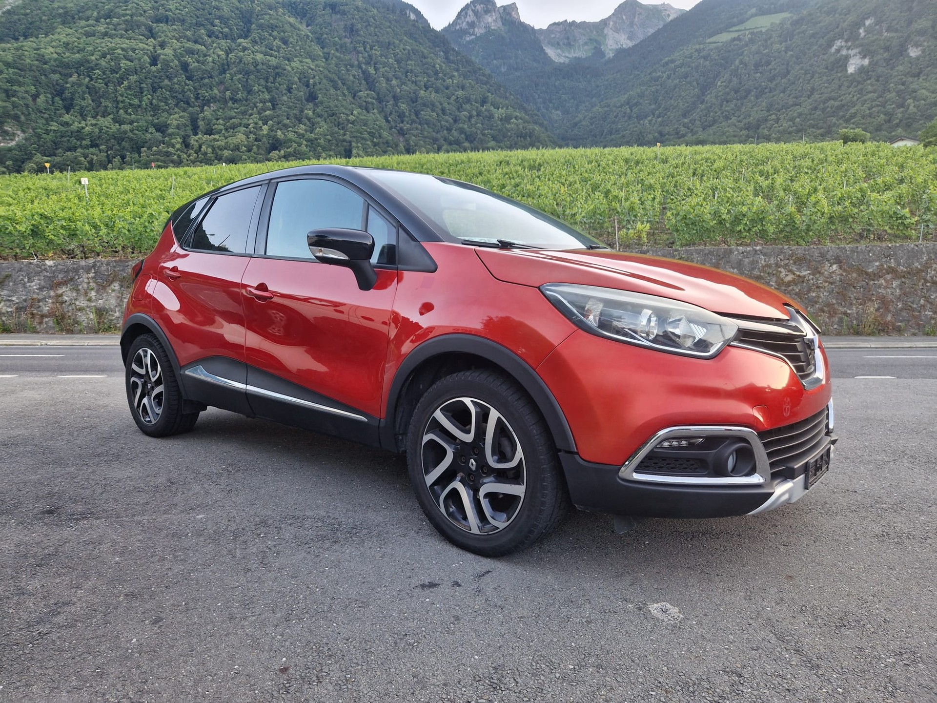 RENAULT Captur 1.2 T Helly Hansen EDC-image-3