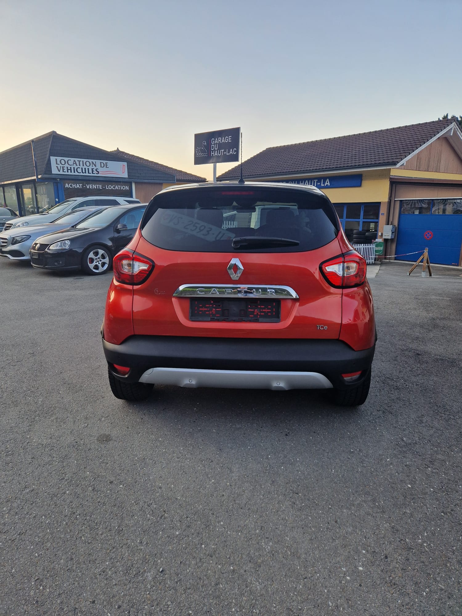 RENAULT Captur 1.2 T Helly Hansen EDC-image-10