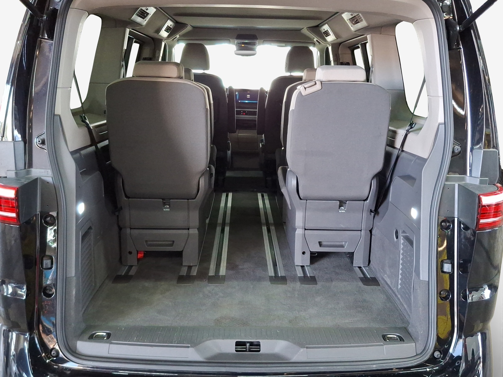 VW California 2.0 TSI Beach Liberty-image-12