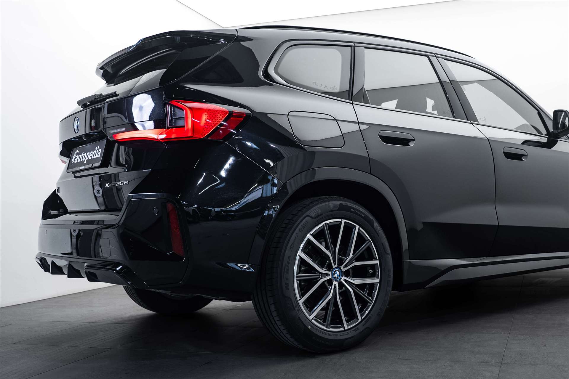 BMW X1 xDrive 25e M Sport 245PS Automat-image-3