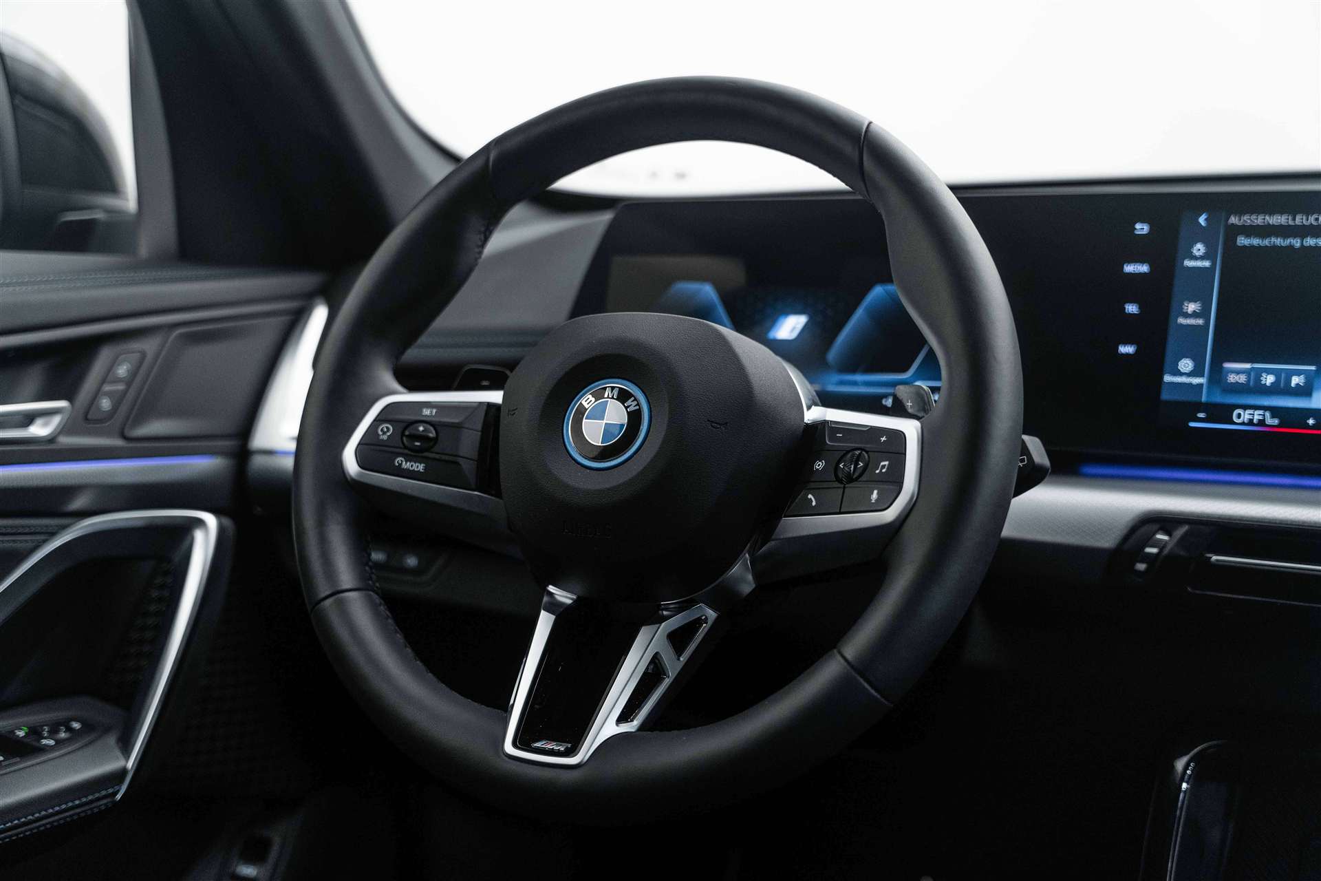 BMW X1 xDrive 25e M Sport 245PS Automat-image-9