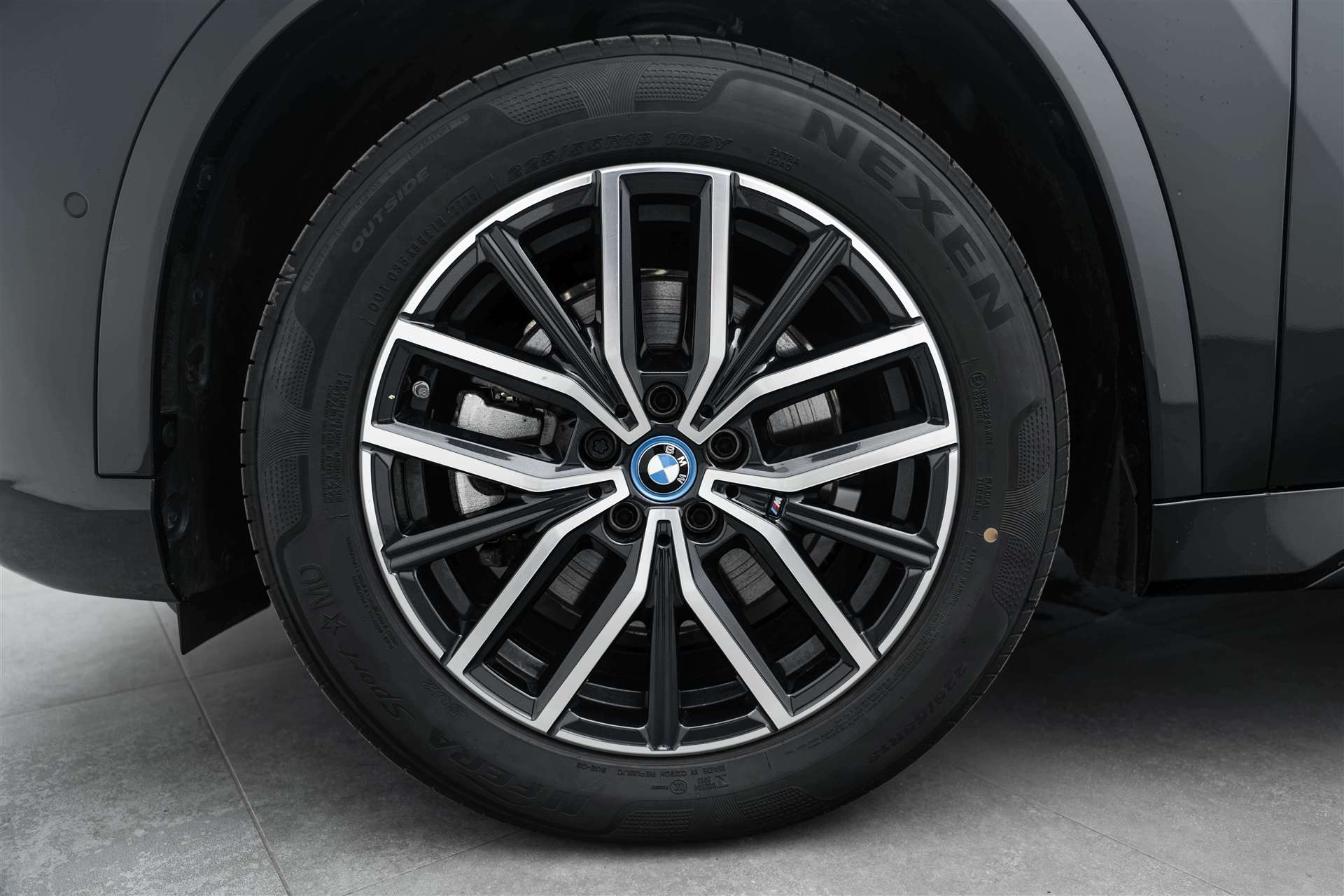 BMW X1 xDrive 25e M Sport 245PS Automat-image-5