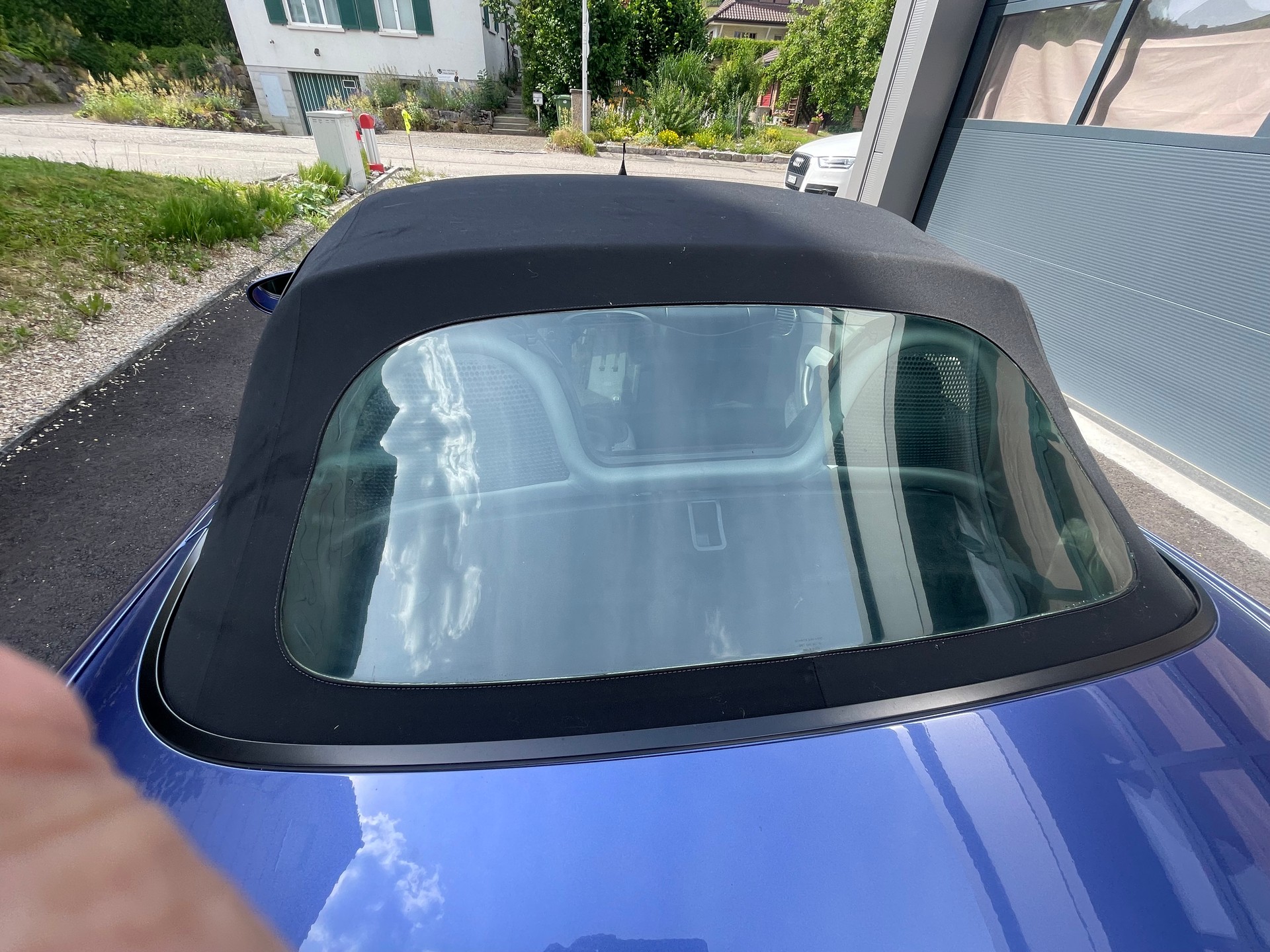 PORSCHE Boxster 2.5 mit schönen 19 Zoll Fegen mit Distanzscheiben 15mm-image-12
