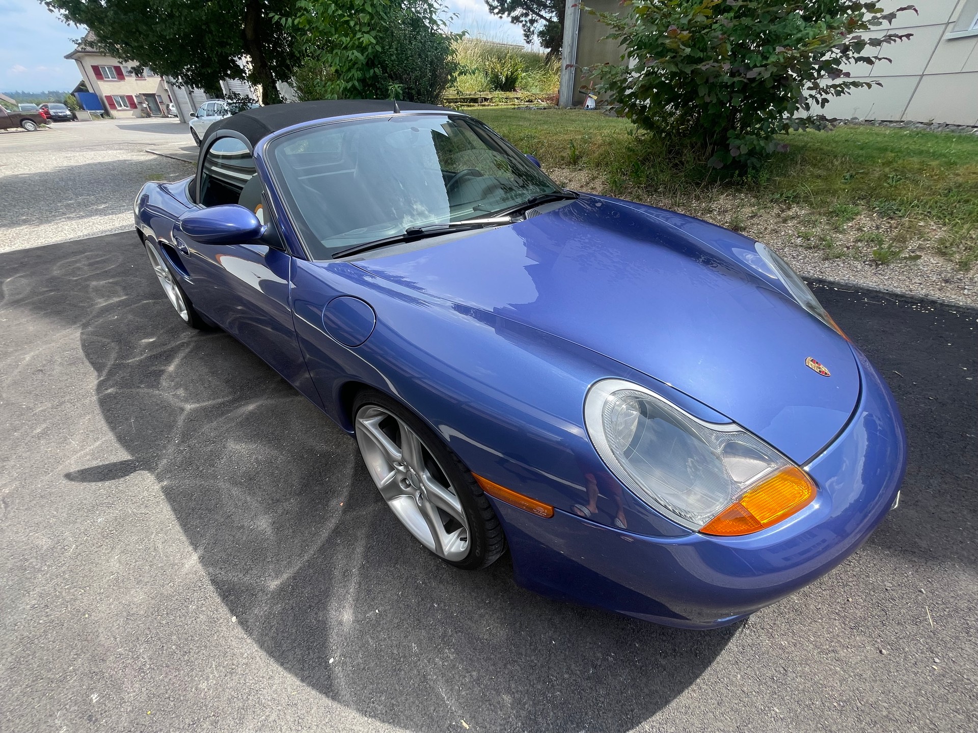 PORSCHE Boxster 2.5 mit schönen 19 Zoll Fegen mit Distanzscheiben 15mm-image-10
