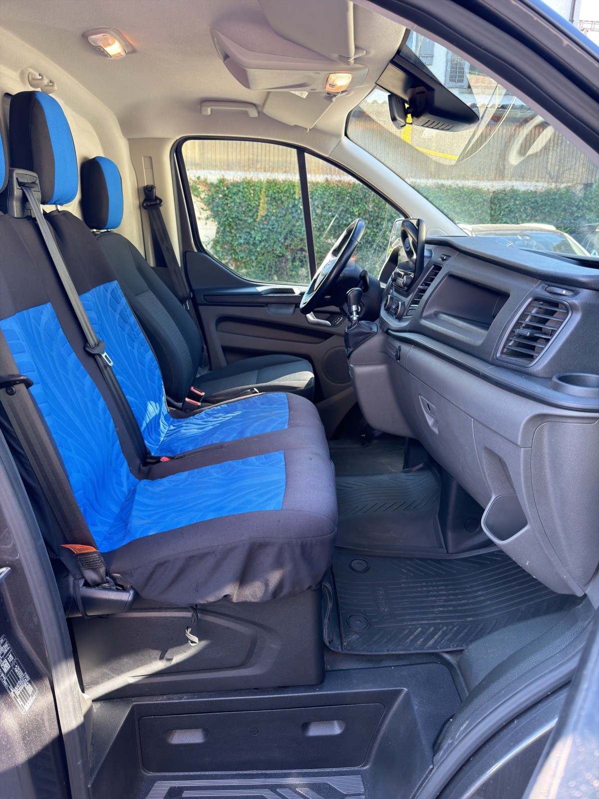 FORD Transit Custom Van 300 L1H1 Trend-image-10