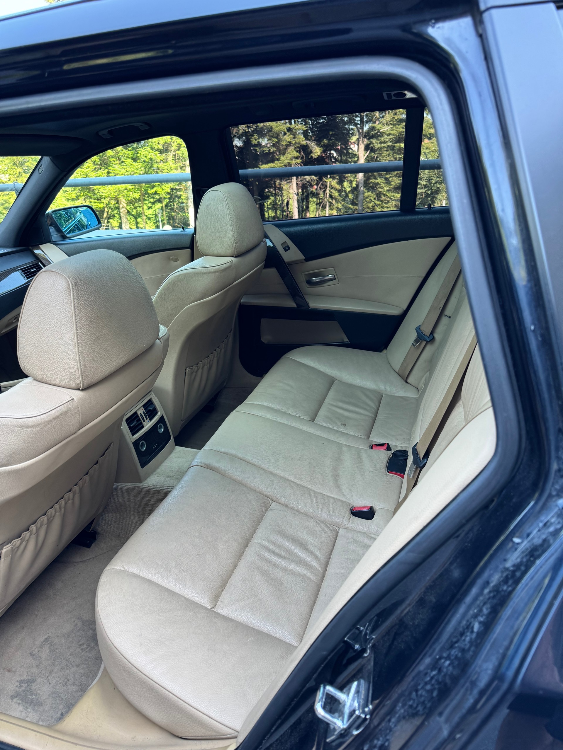 BMW E61-image-5