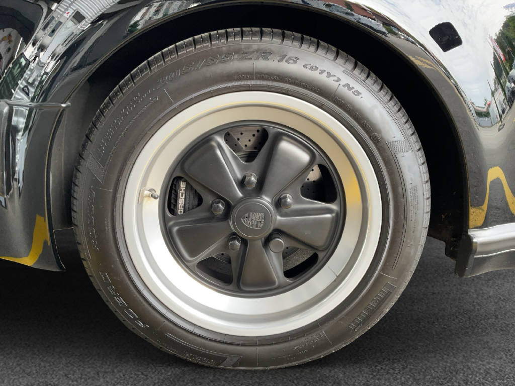 PORSCHE 911 Speedster 3.2-image-15