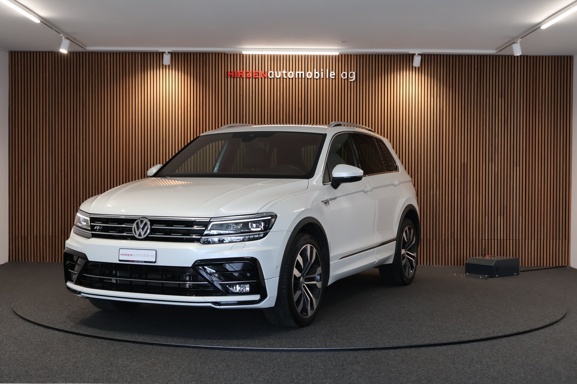 VW Tiguan 2.0TSI R-Line 4Motion DSG