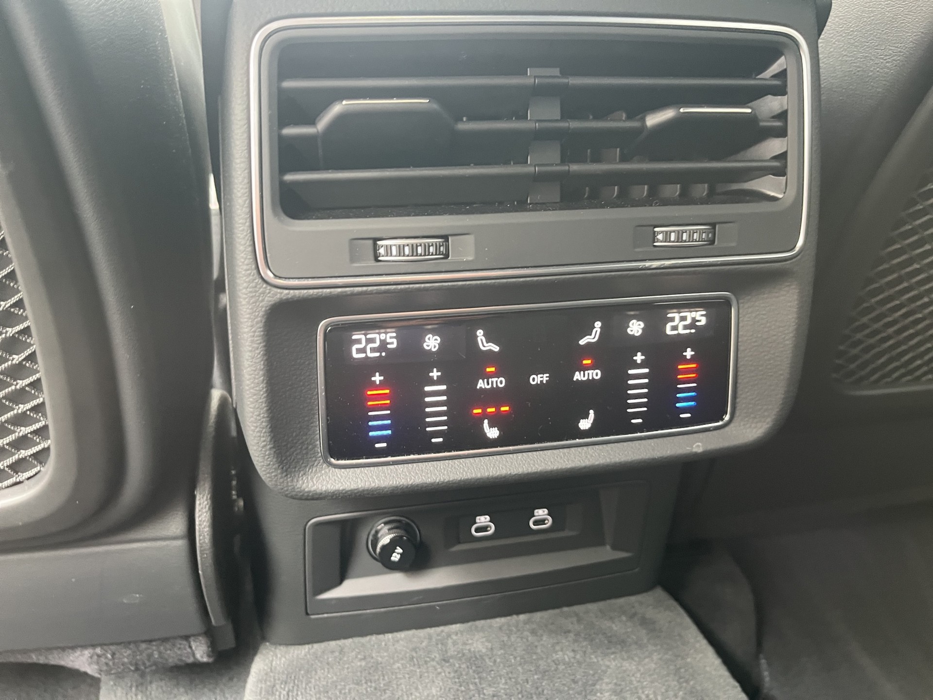 AUDI SQ8 SUV TFSI quattro tiptronic*S-Sportsitze PLUS, Absolute Vollausstattung, (5-Jahre Garantie)-image-11