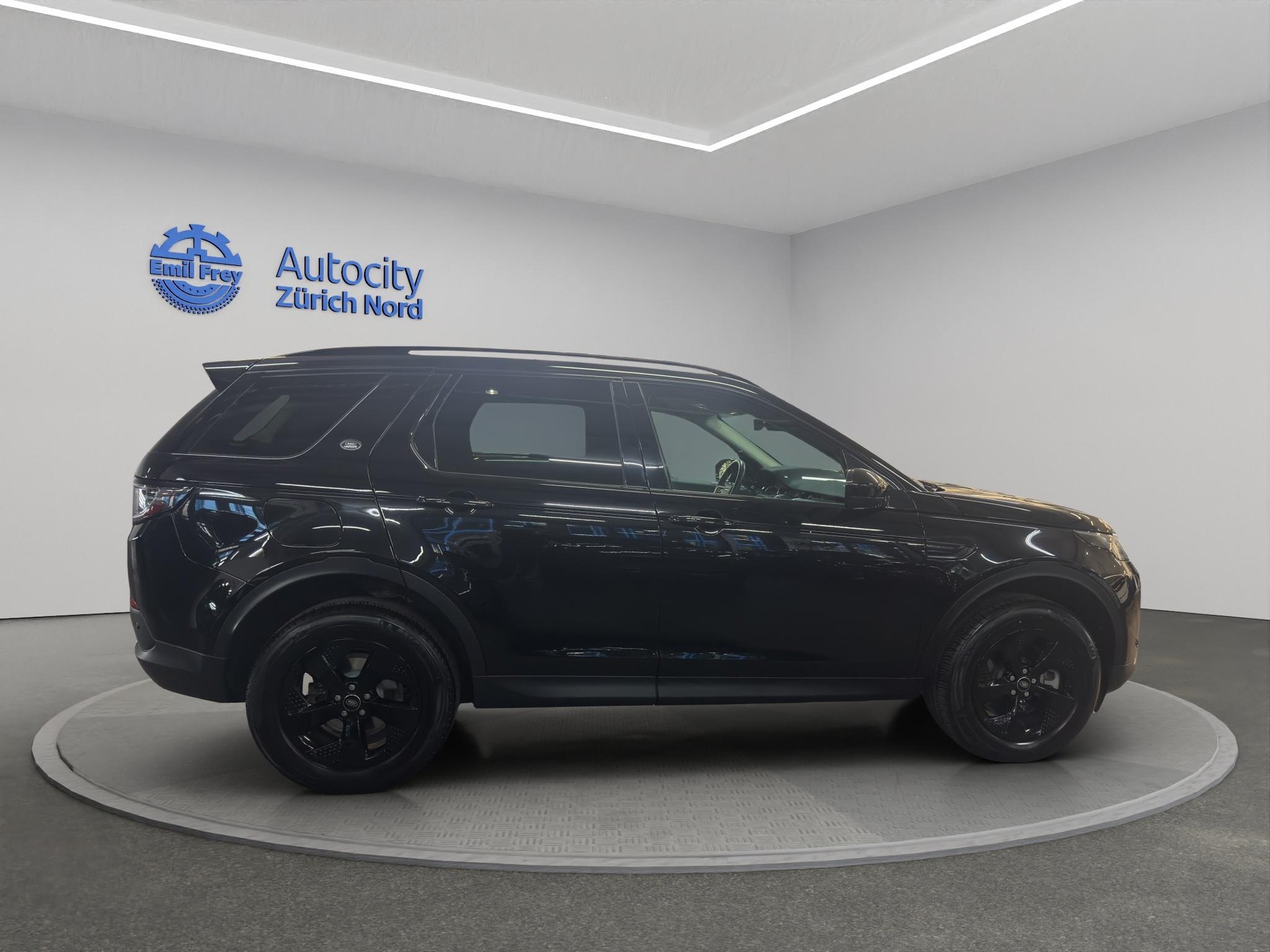 LAND ROVER Discovery Sport 2.0 SD4 200 SE-showroom-element-3