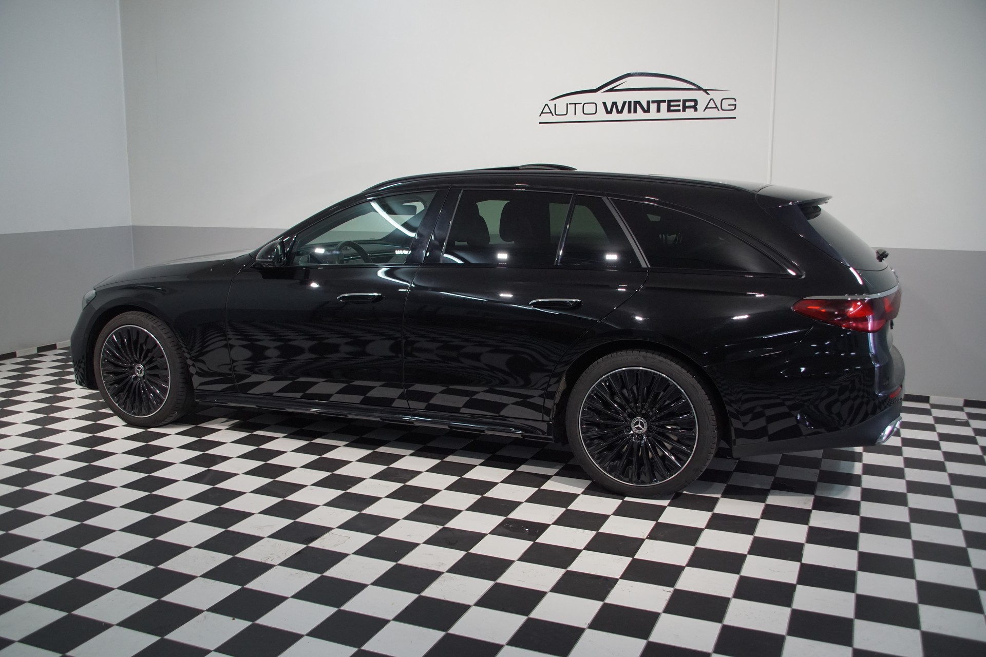 MERCEDES-BENZ E 450 T 9G-Tronic 4Matic *siwss*-image-7