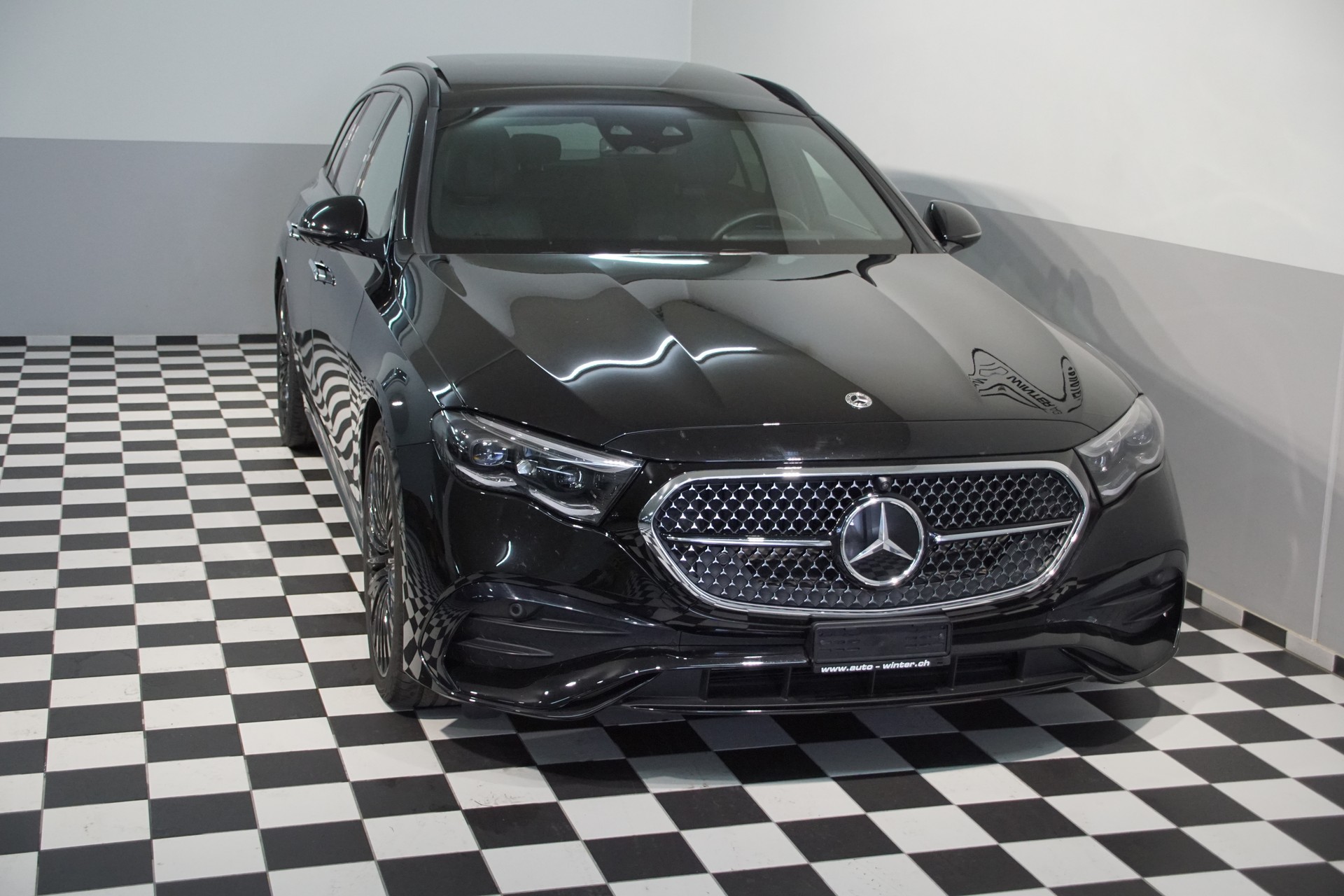 MERCEDES-BENZ E 450 T 9G-Tronic 4Matic *siwss*-showroom-element-3