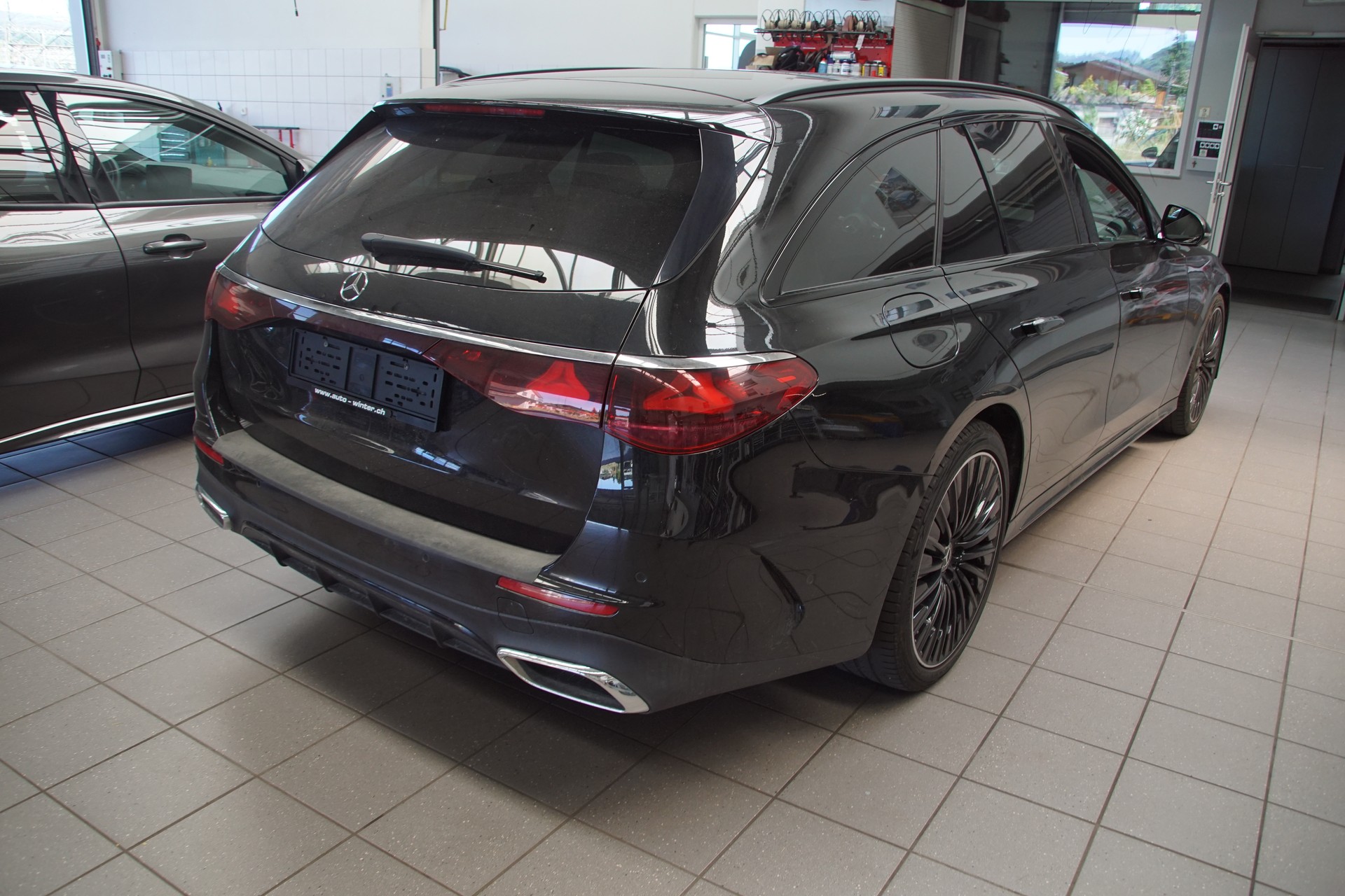 MERCEDES-BENZ E 450 T 9G-Tronic 4Matic *siwss*-showroom-element-2