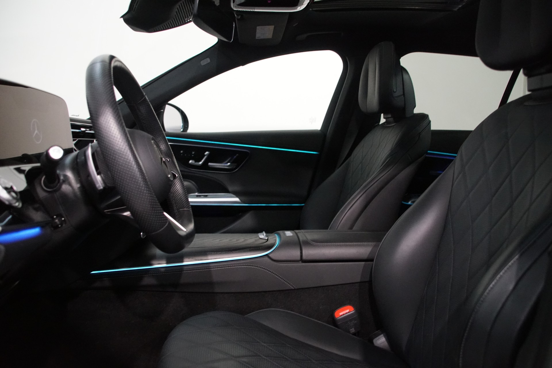 MERCEDES-BENZ E 450 T 9G-Tronic 4Matic *siwss*-image-13