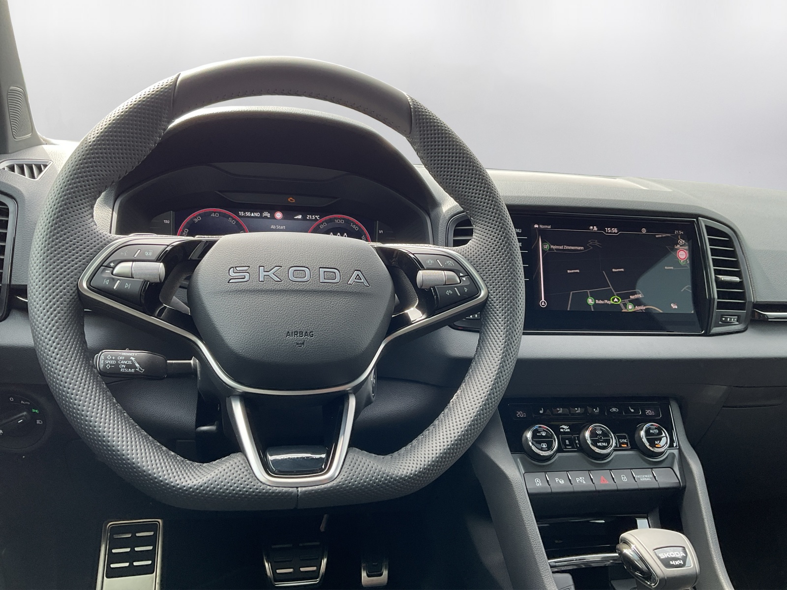 SKODA Karoq 2.0 TSI SportLine 4x4 DSG-image-6