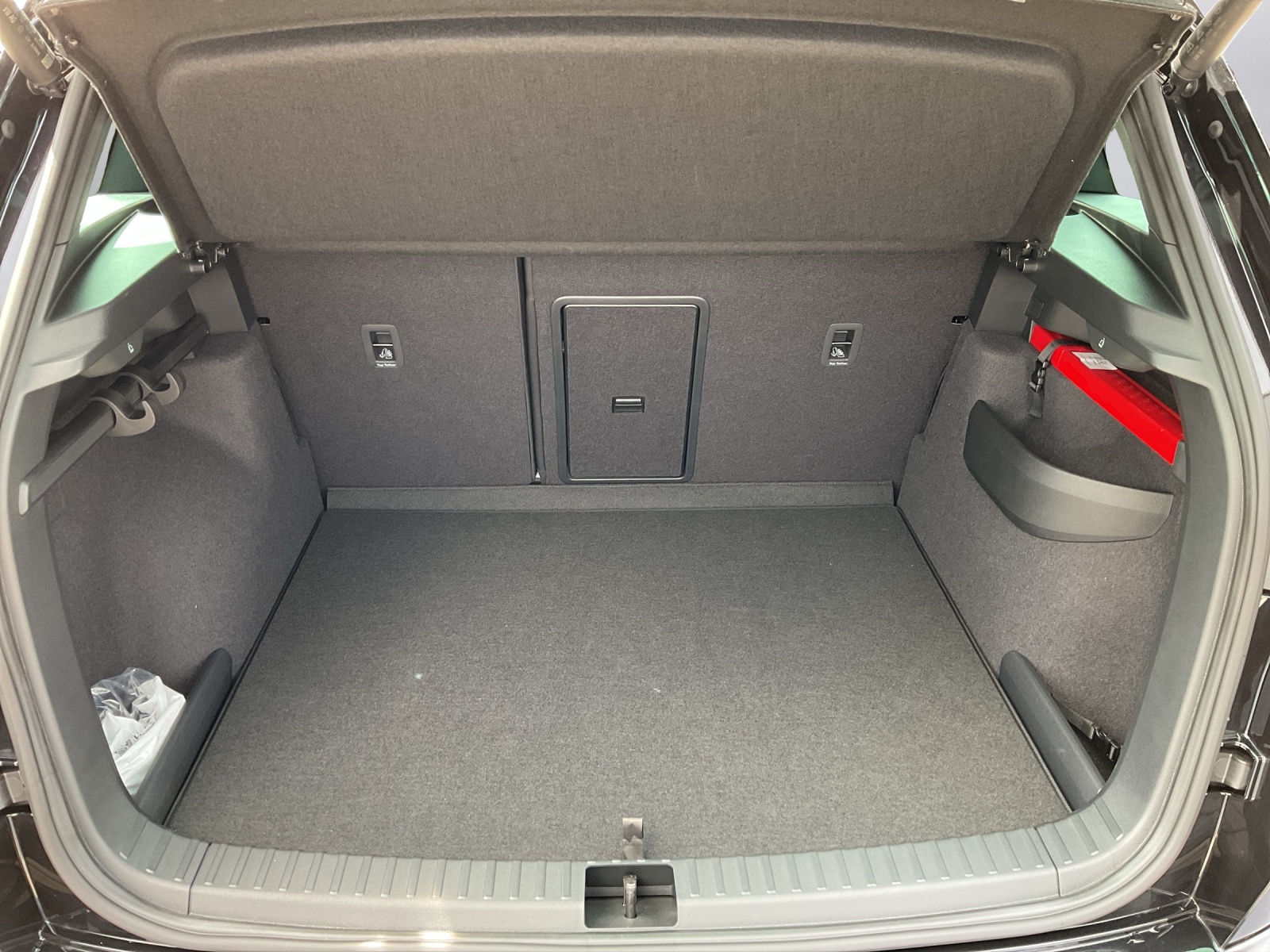 SKODA Karoq 2.0 TSI SportLine 4x4 DSG-image-11