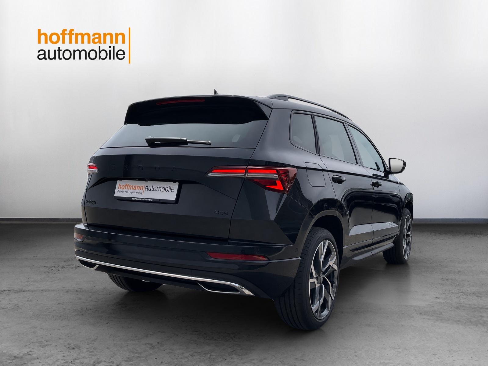 SKODA Karoq 2.0 TSI SportLine 4x4 DSG-showroom-element-3