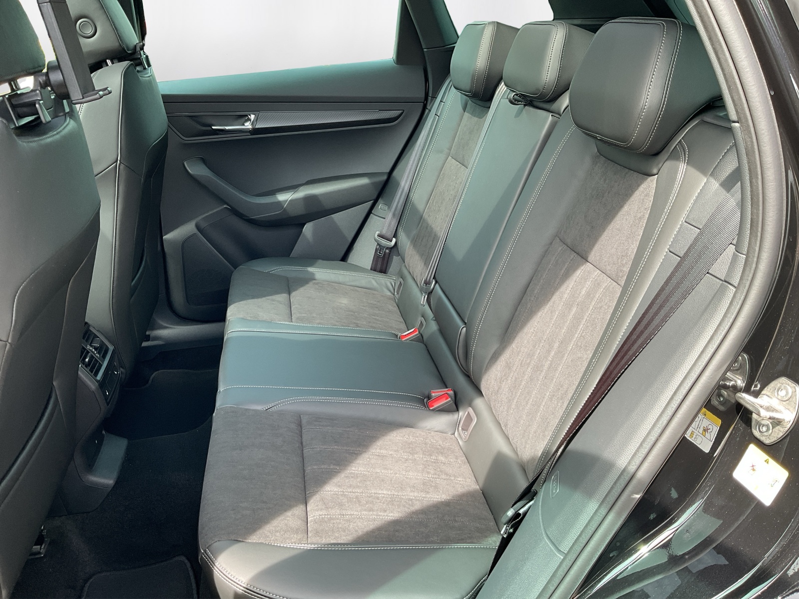 SKODA Karoq 2.0 TSI SportLine 4x4 DSG-image-10
