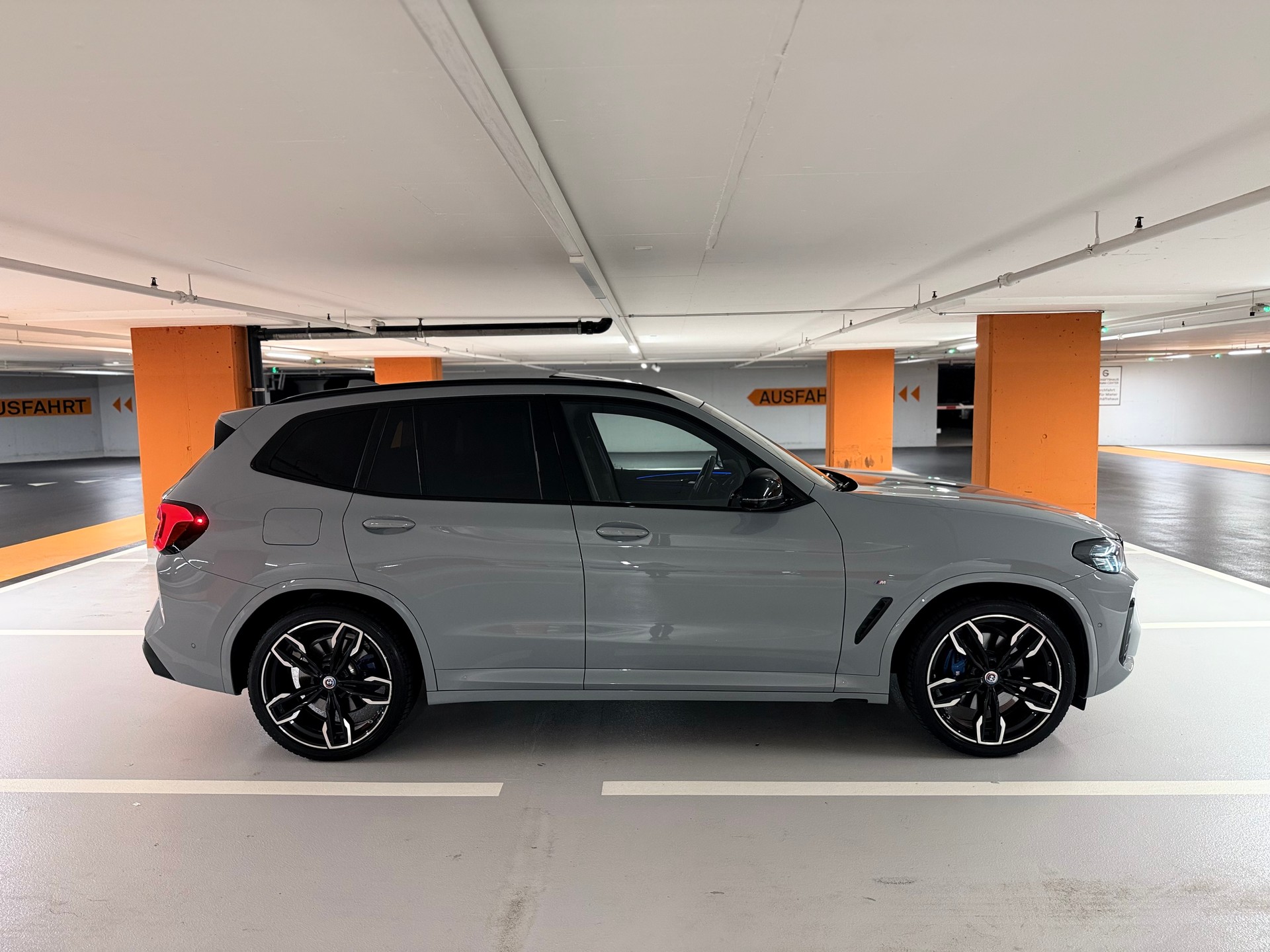 BMW X3 M40i Travel-image-3