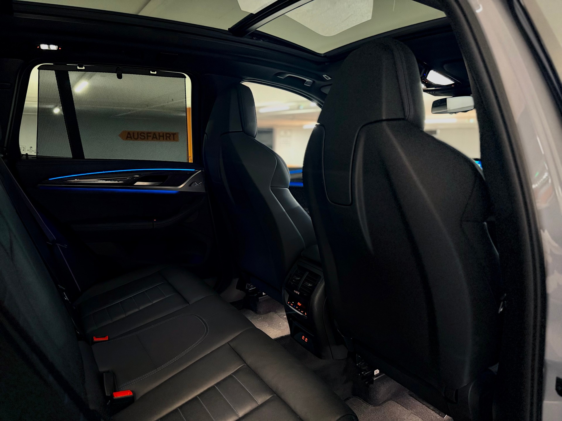 BMW X3 M40i Travel-image-23