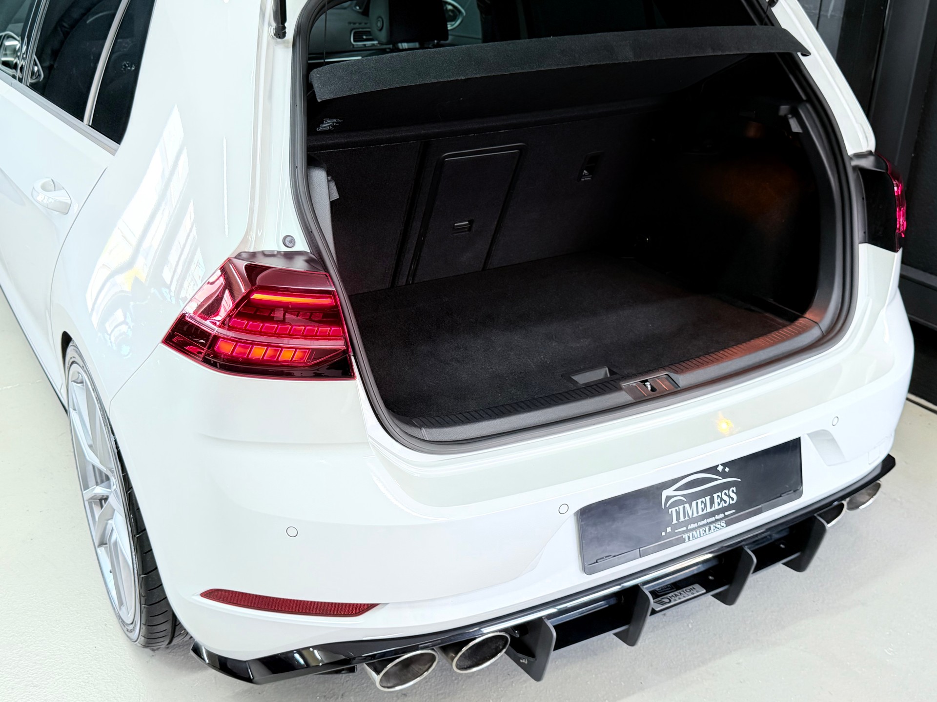 VW Golf 2.0 TSI R 4Motion DSG-image-7