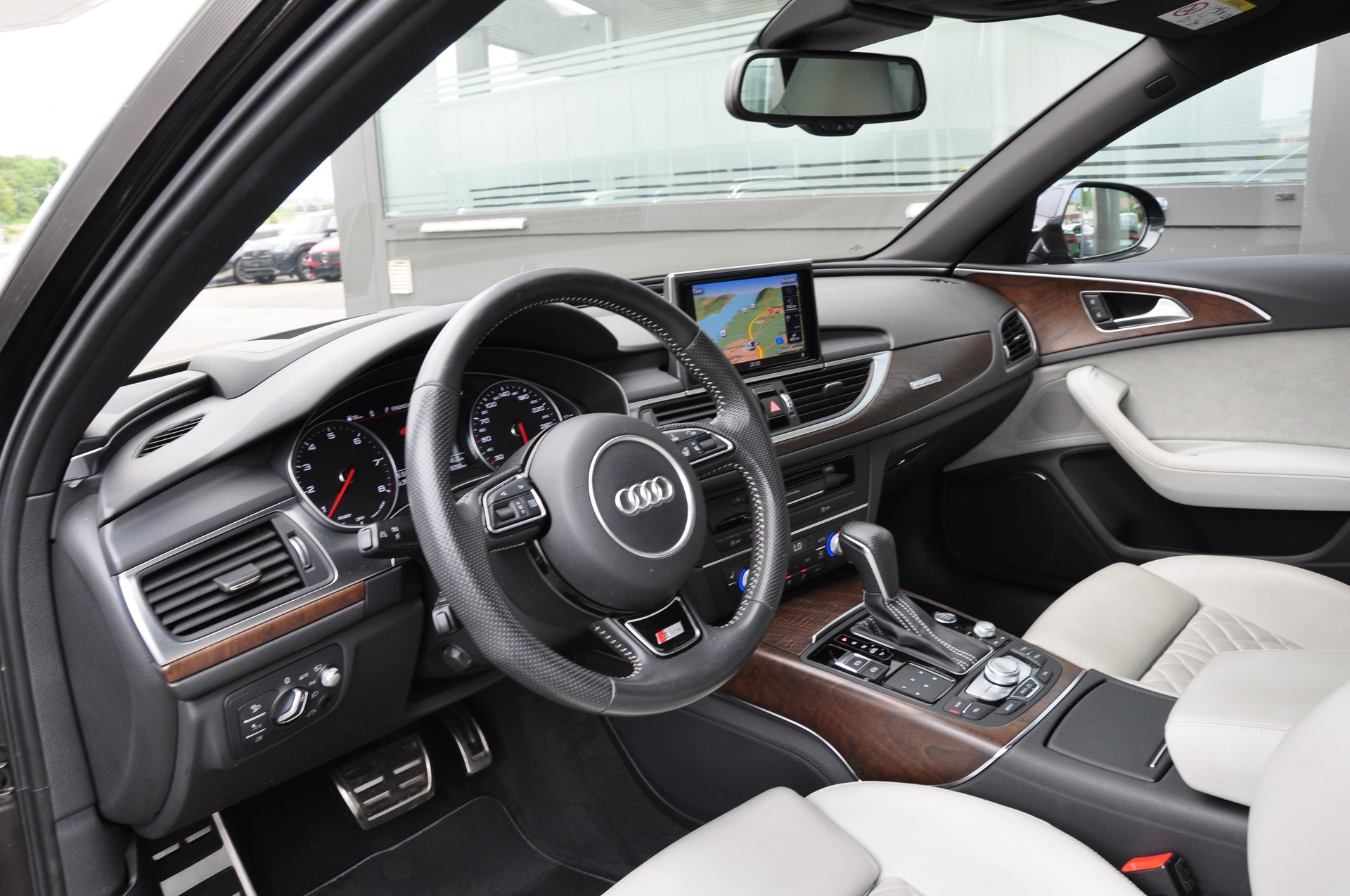 AUDI A6 Avant 3.0 TFSI V6 quattro S-tronic S-LINE-image-24