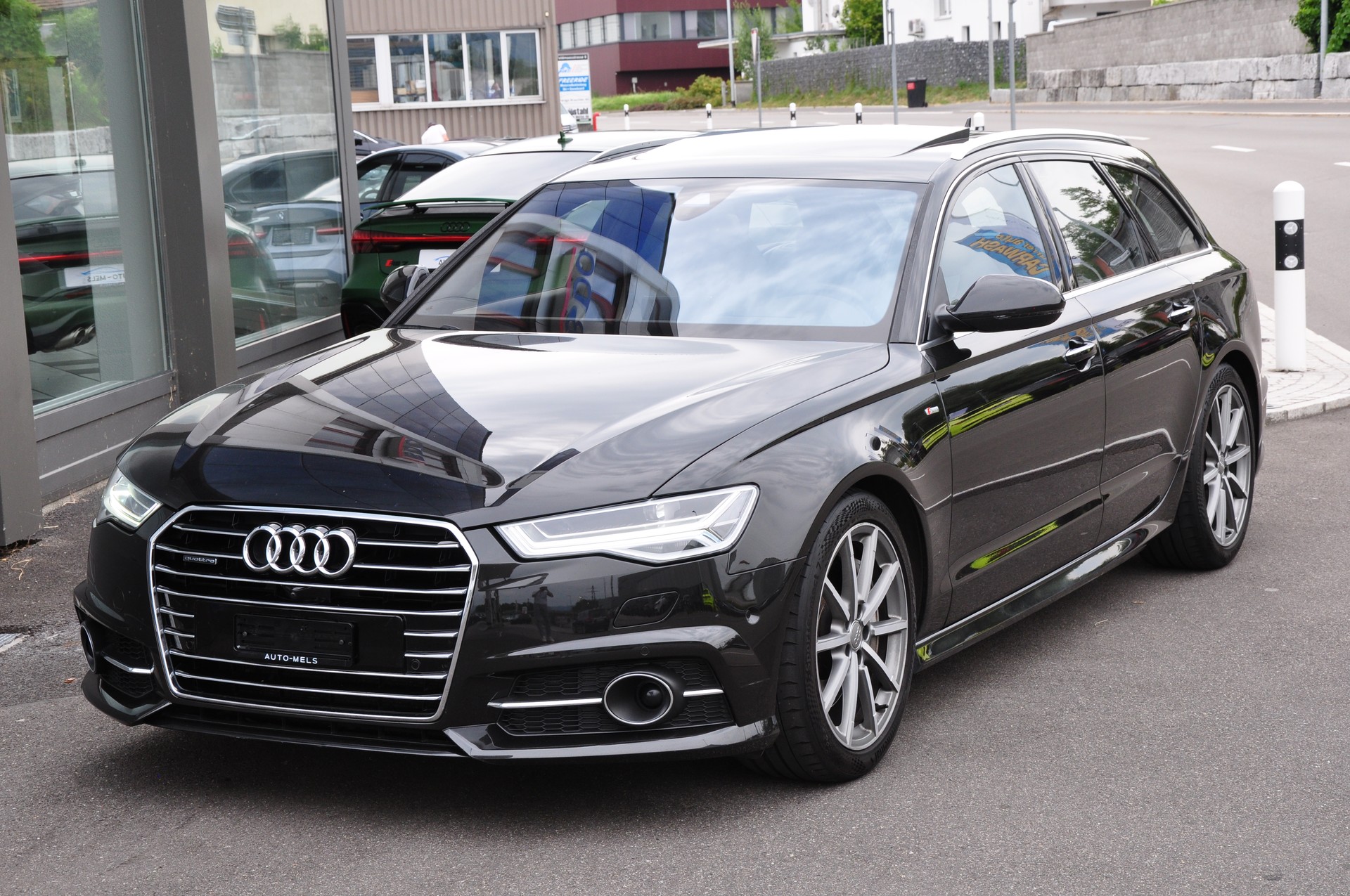AUDI A6 Avant 3.0 TFSI V6 quattro S-tronic S-LINE-image-12