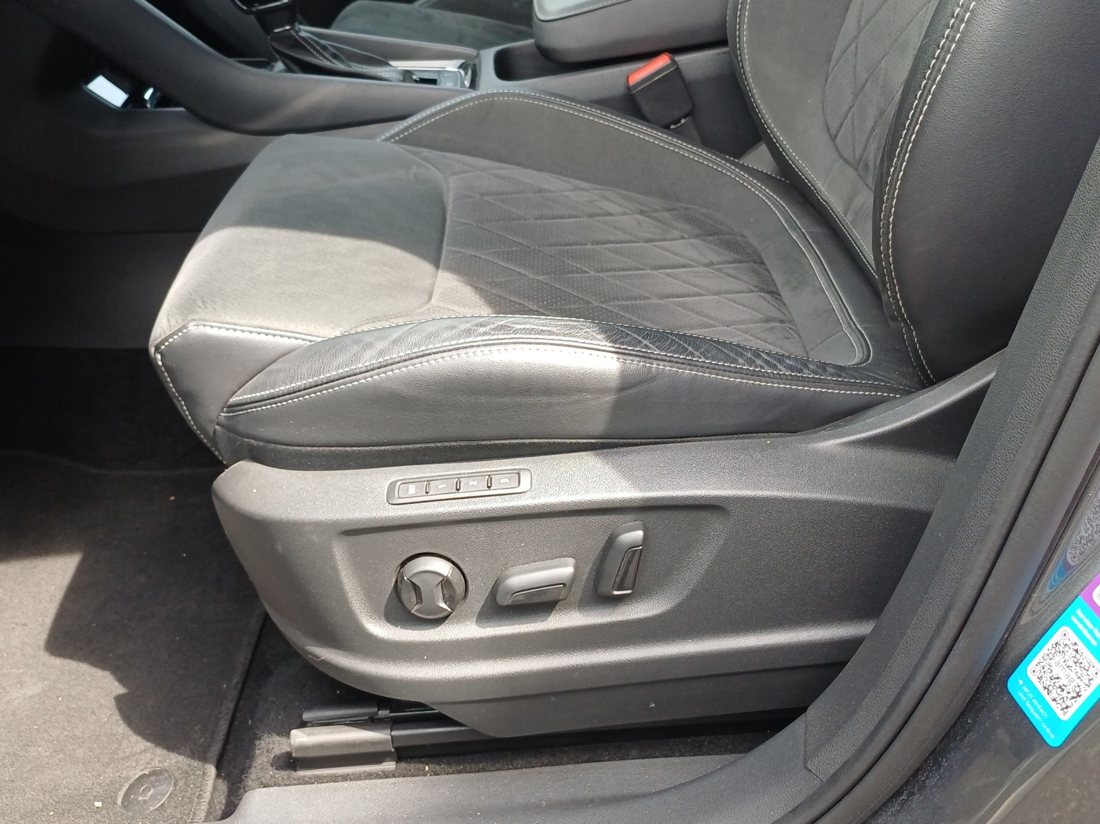 SKODA Kodiaq 2.0 TSI 4x4 SportLine-image-15