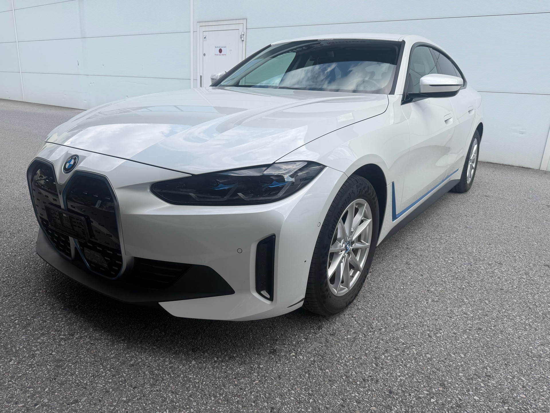 BMW eDrive40-image-7