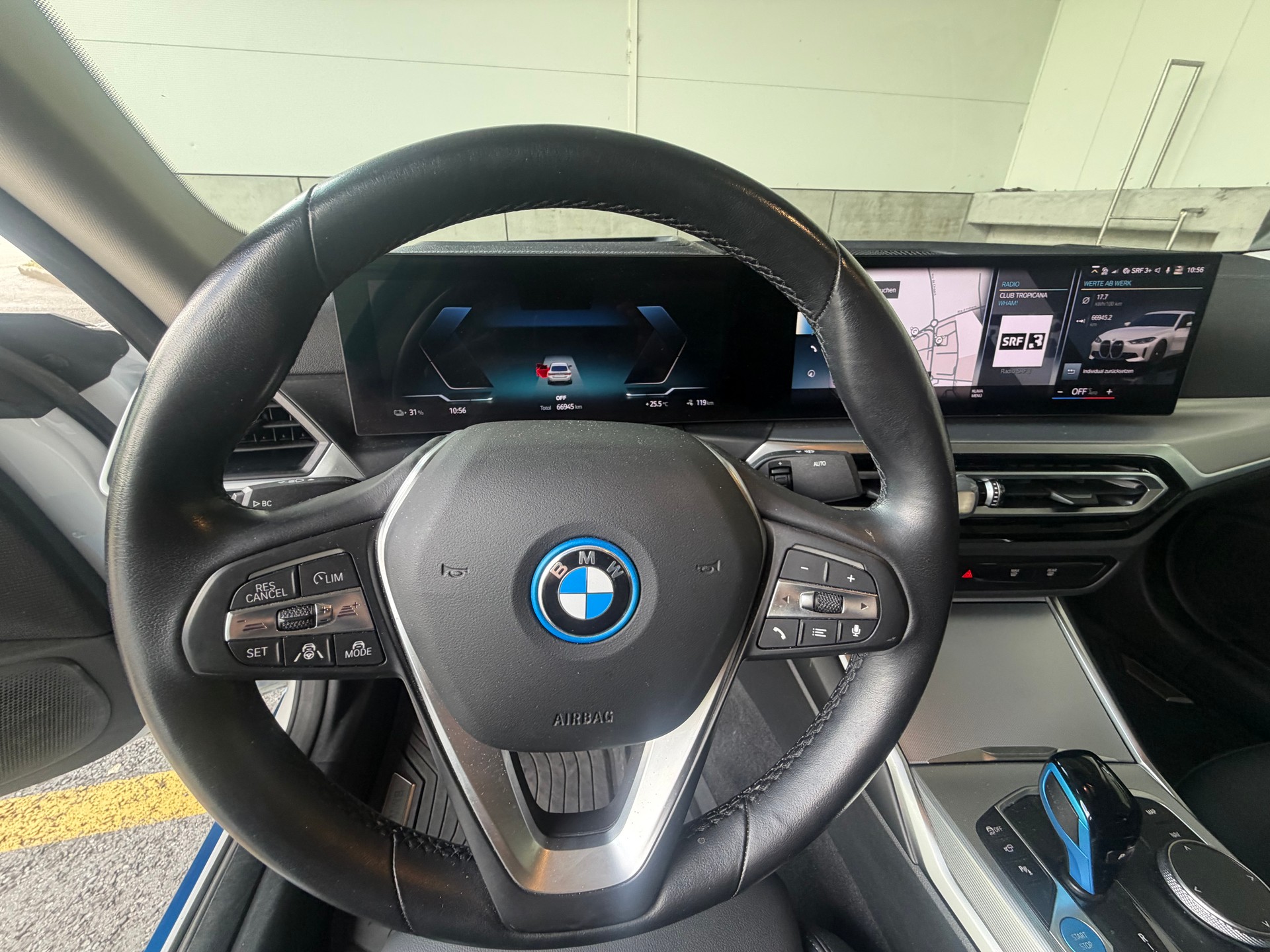 BMW eDrive40-image-8