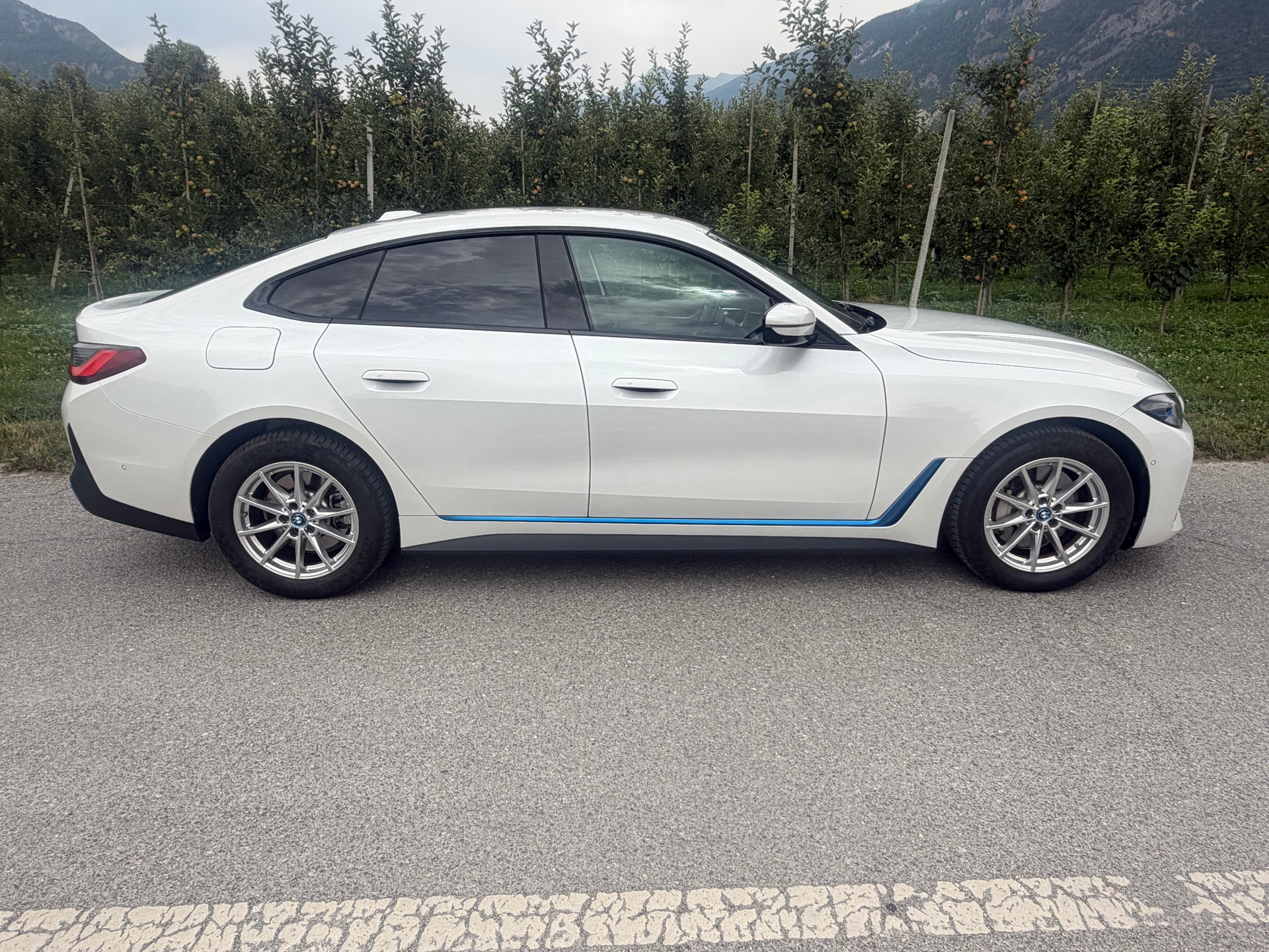 BMW eDrive40-image-2