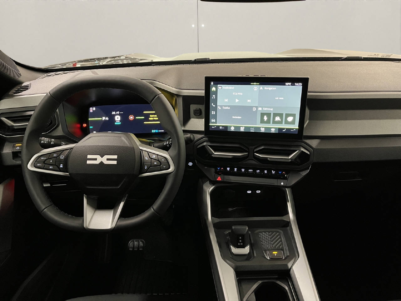 DACIA Bigster 1.8 Hybrid Journey-image-4