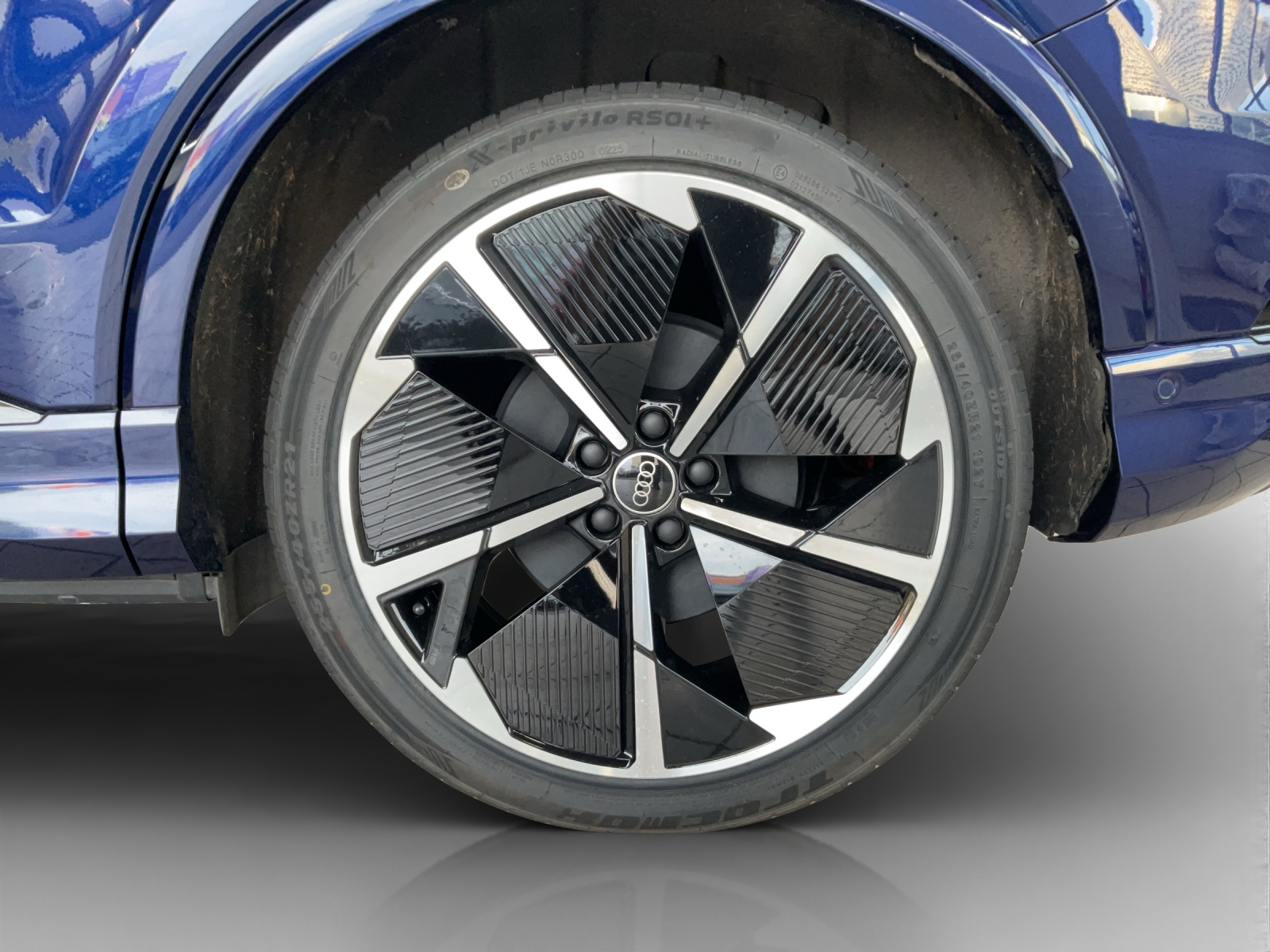 AUDI Q4 Sportback e-tron 50 quattro-image-13